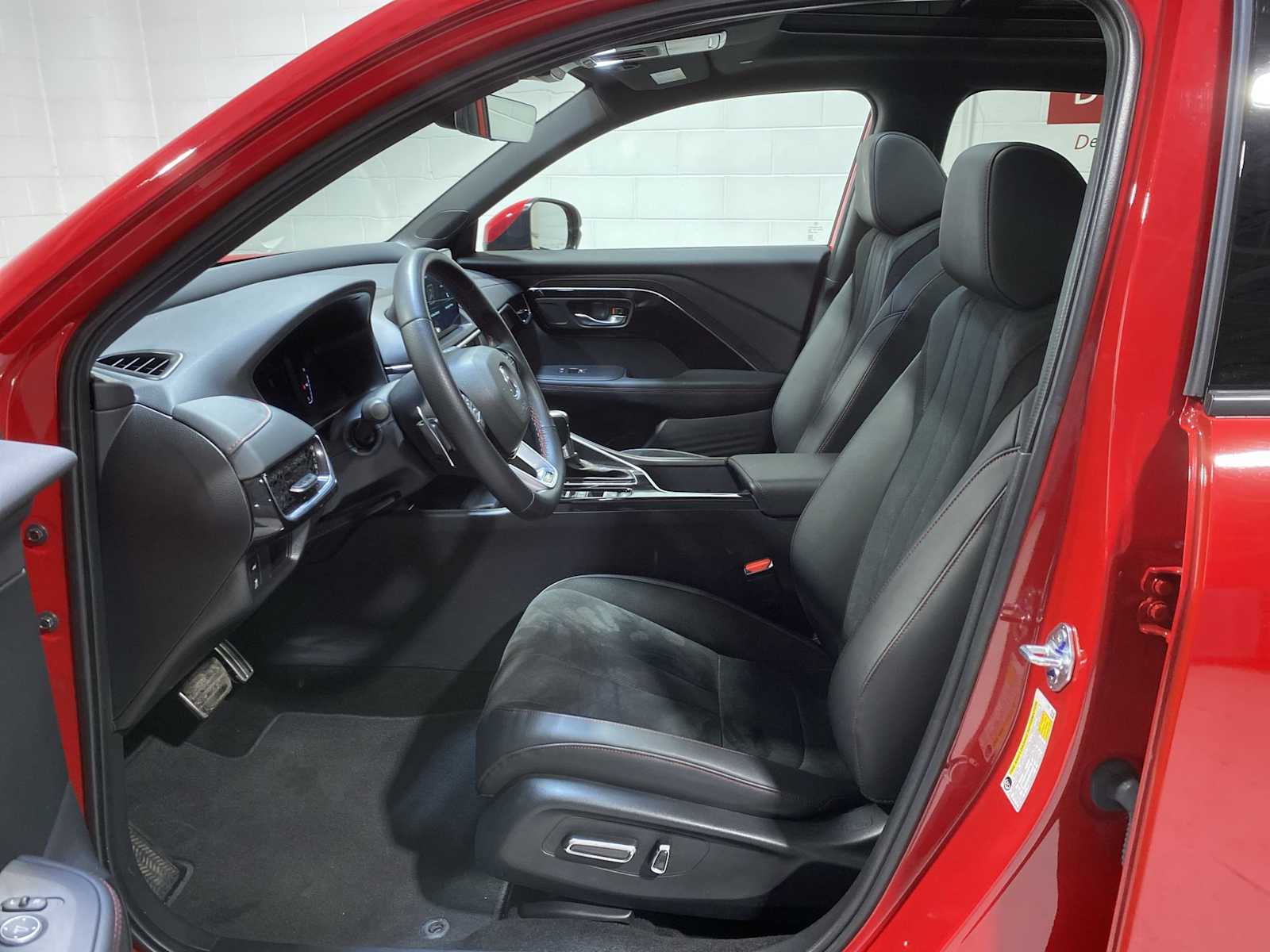 Thumbnail: 2025 Acura ADX - 2