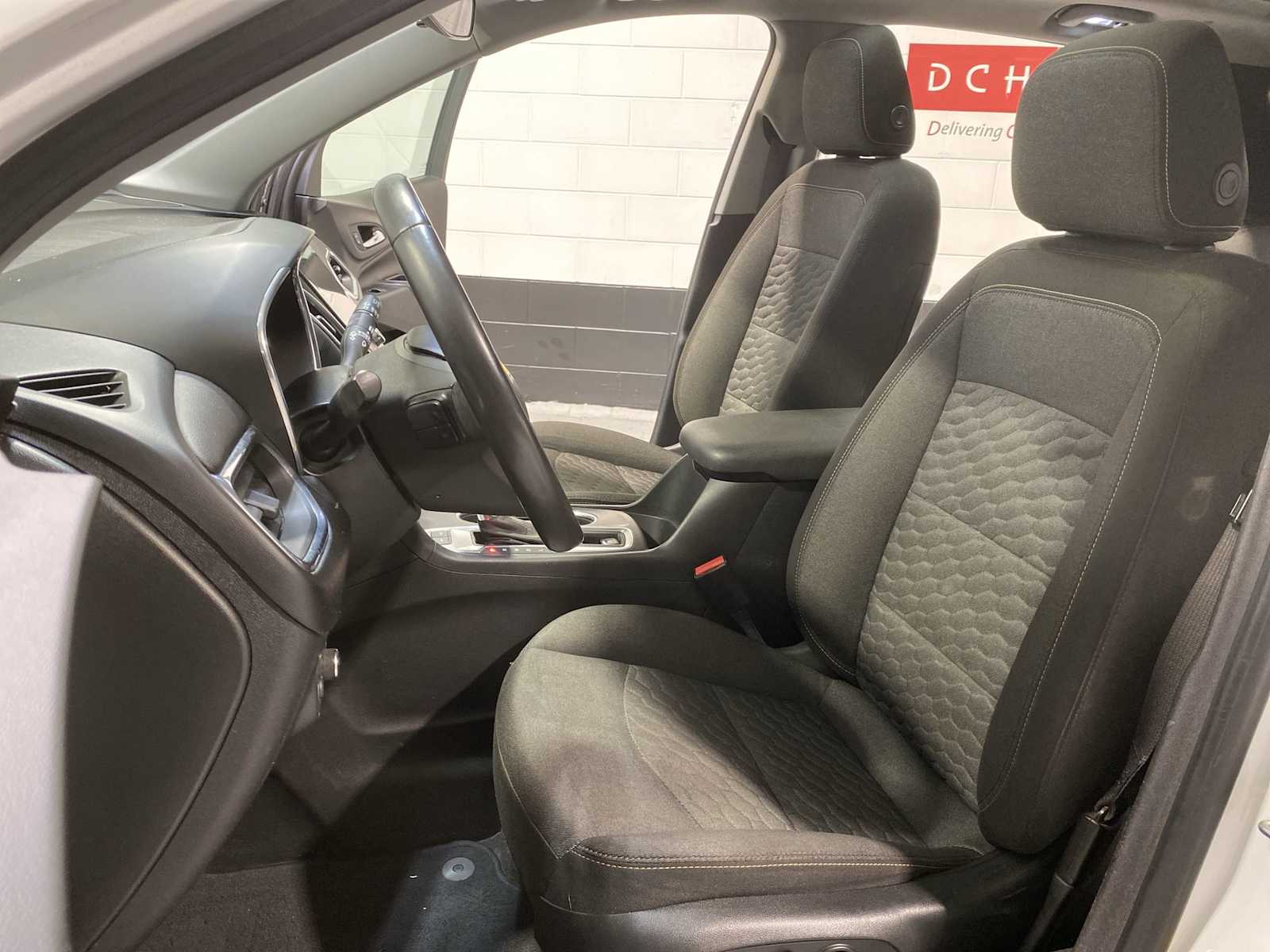 Thumbnail: 2018 Chevrolet Equinox - 11