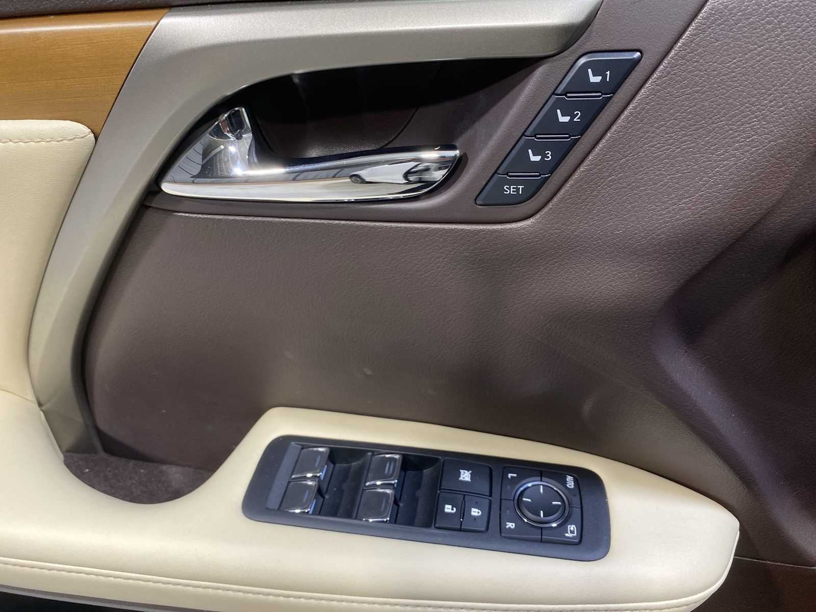 Thumbnail: 2020 Lexus RX - 23