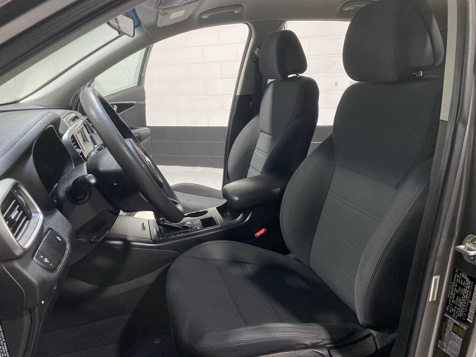Thumbnail: 2016 Kia Sorento - 11