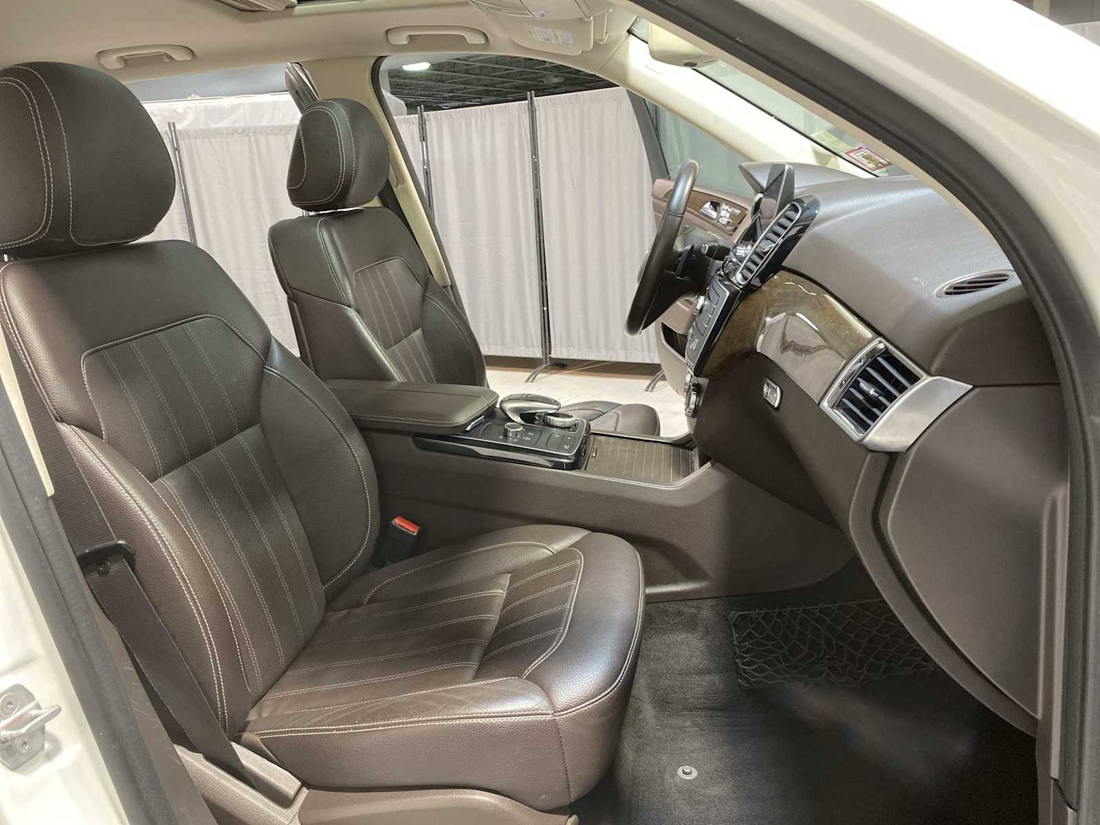 Thumbnail: 2016 Mercedes-Benz GLE - 14