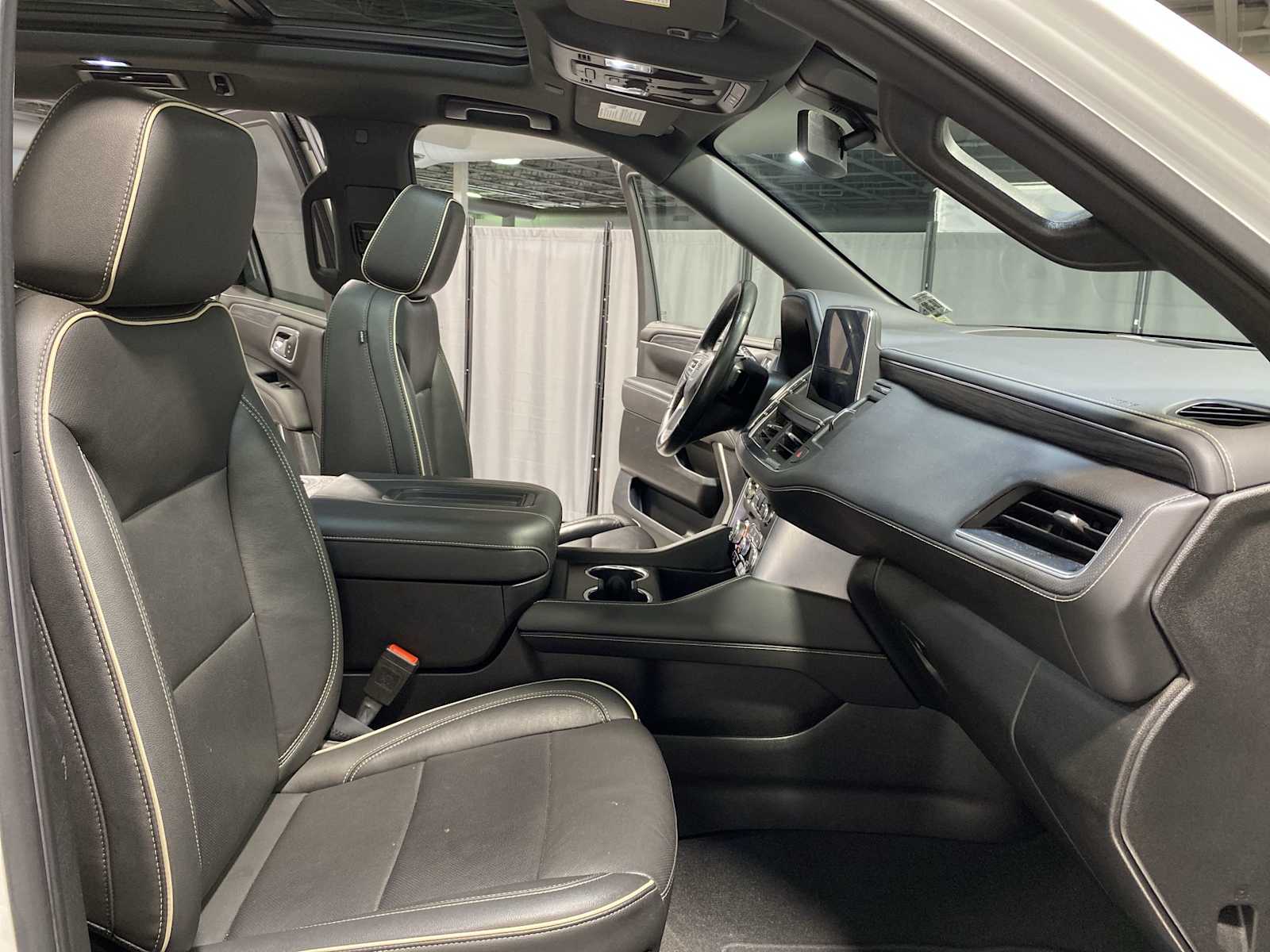 2021 GMC Yukon SLT 14