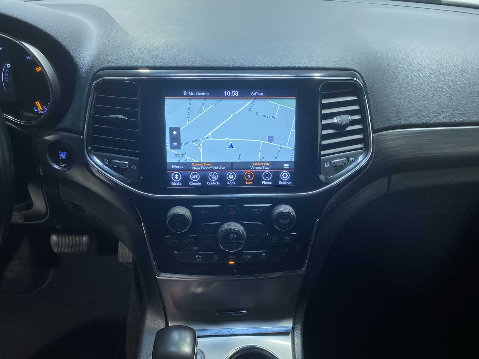 Thumbnail: 2020 Jeep Grand Cherokee - 16