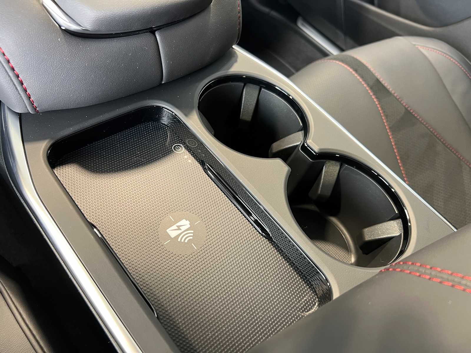 Thumbnail: 2026 Acura RDX - 28