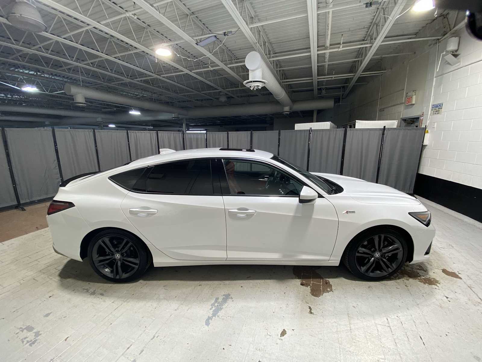 Thumbnail: 2025 Acura Integra - 27