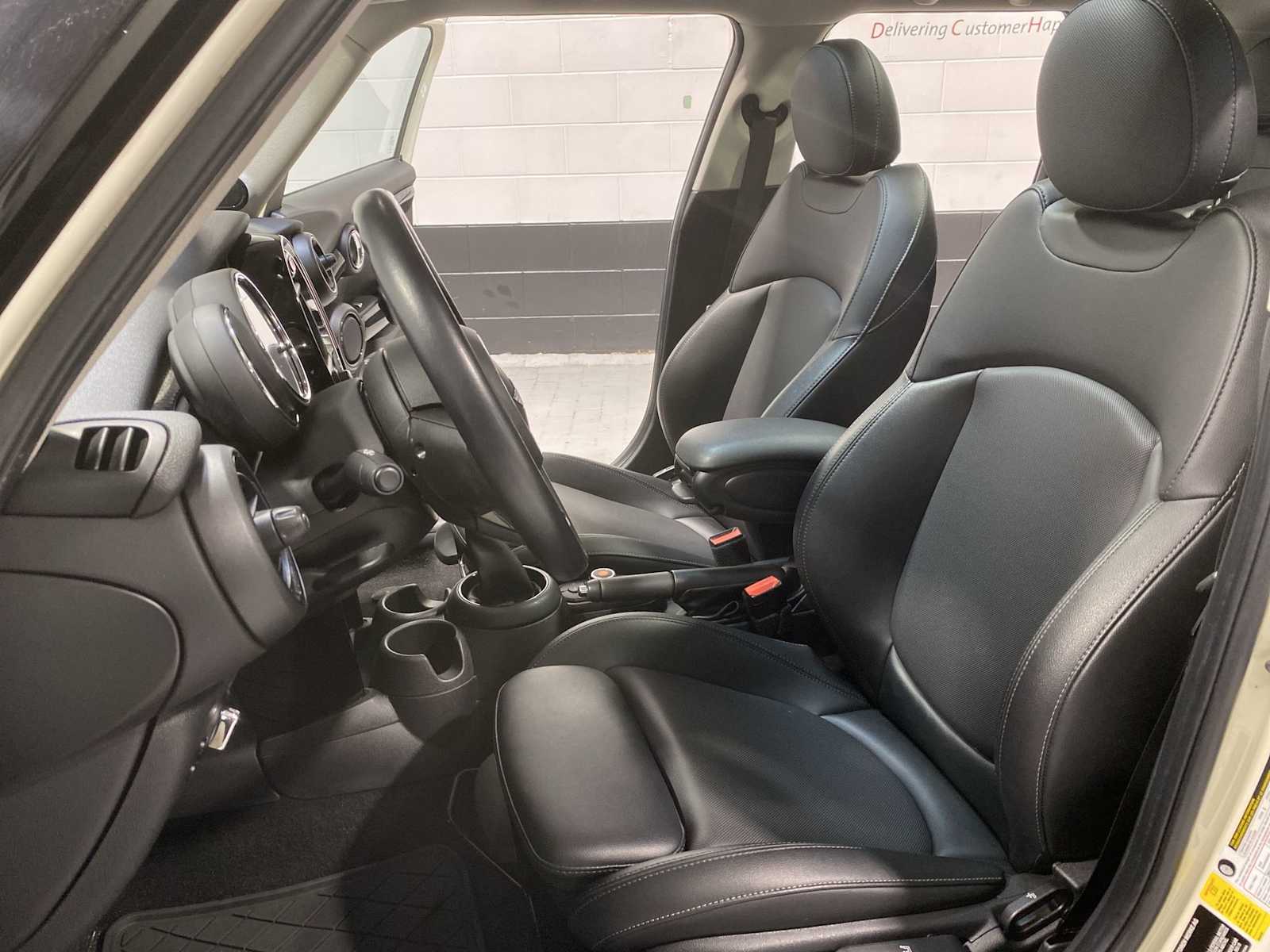 Thumbnail: 2018 MINI Cooper Hardtop - 11