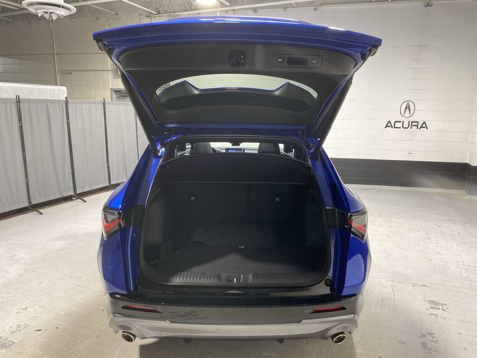 Thumbnail: 2025 Acura ADX - 19