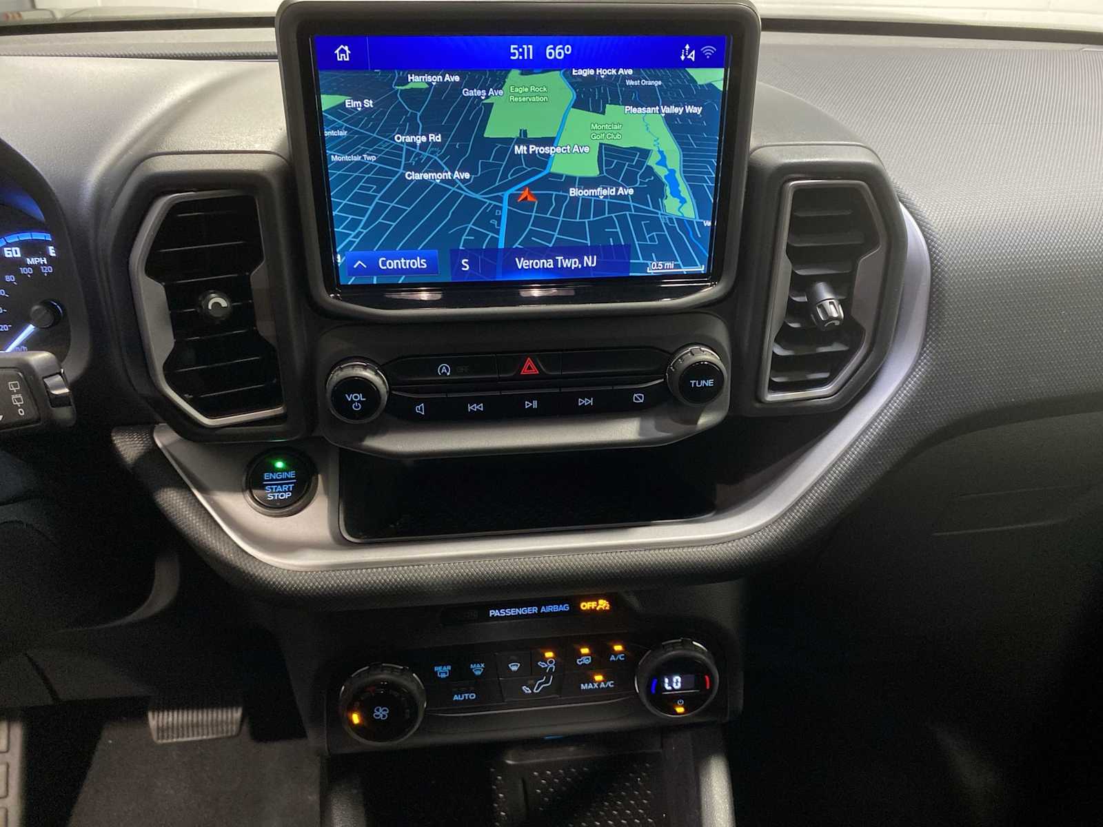 Thumbnail: 2021 Ford Bronco Sport - 16