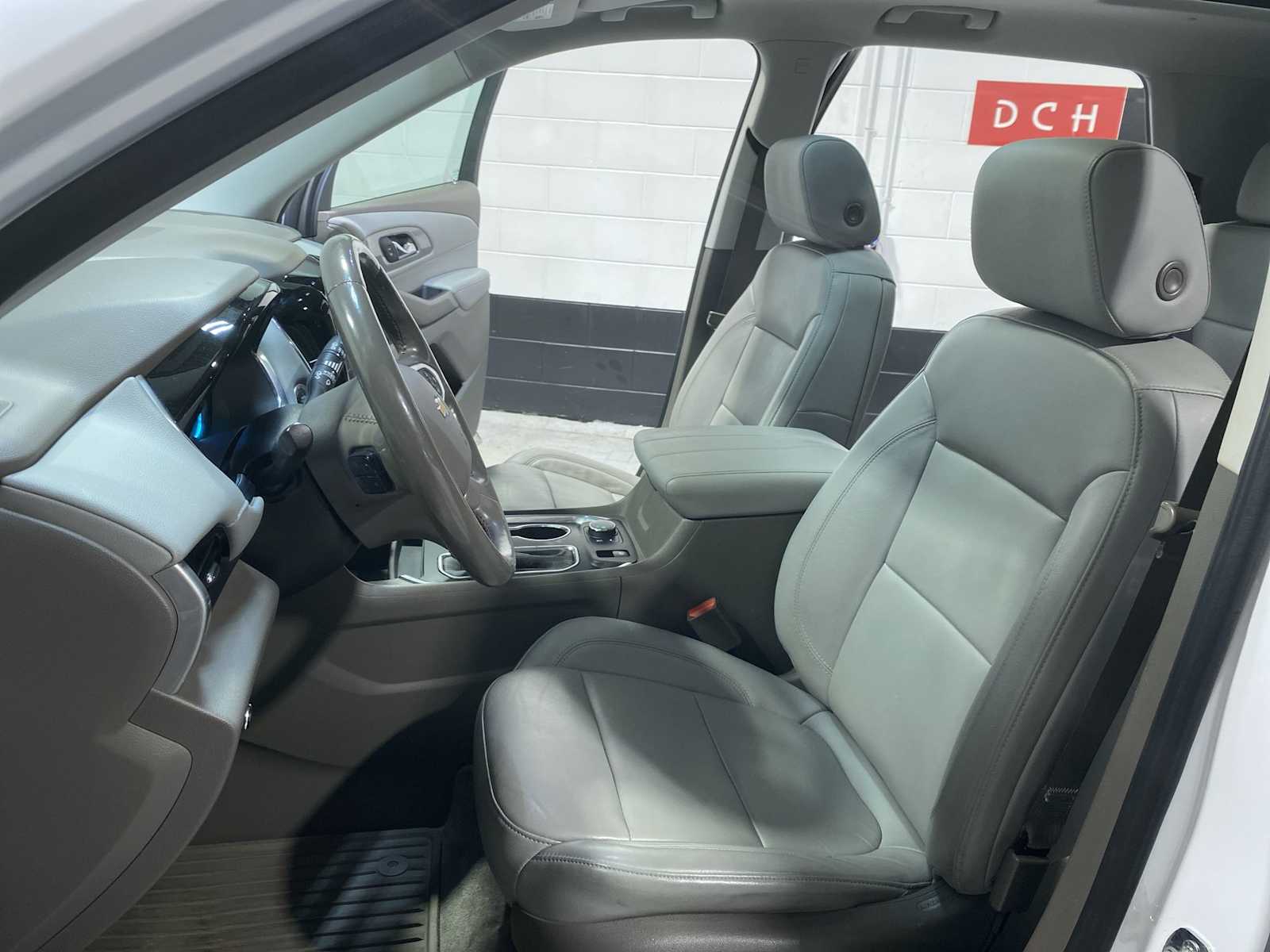 Thumbnail: 2020 Chevrolet Traverse - 11