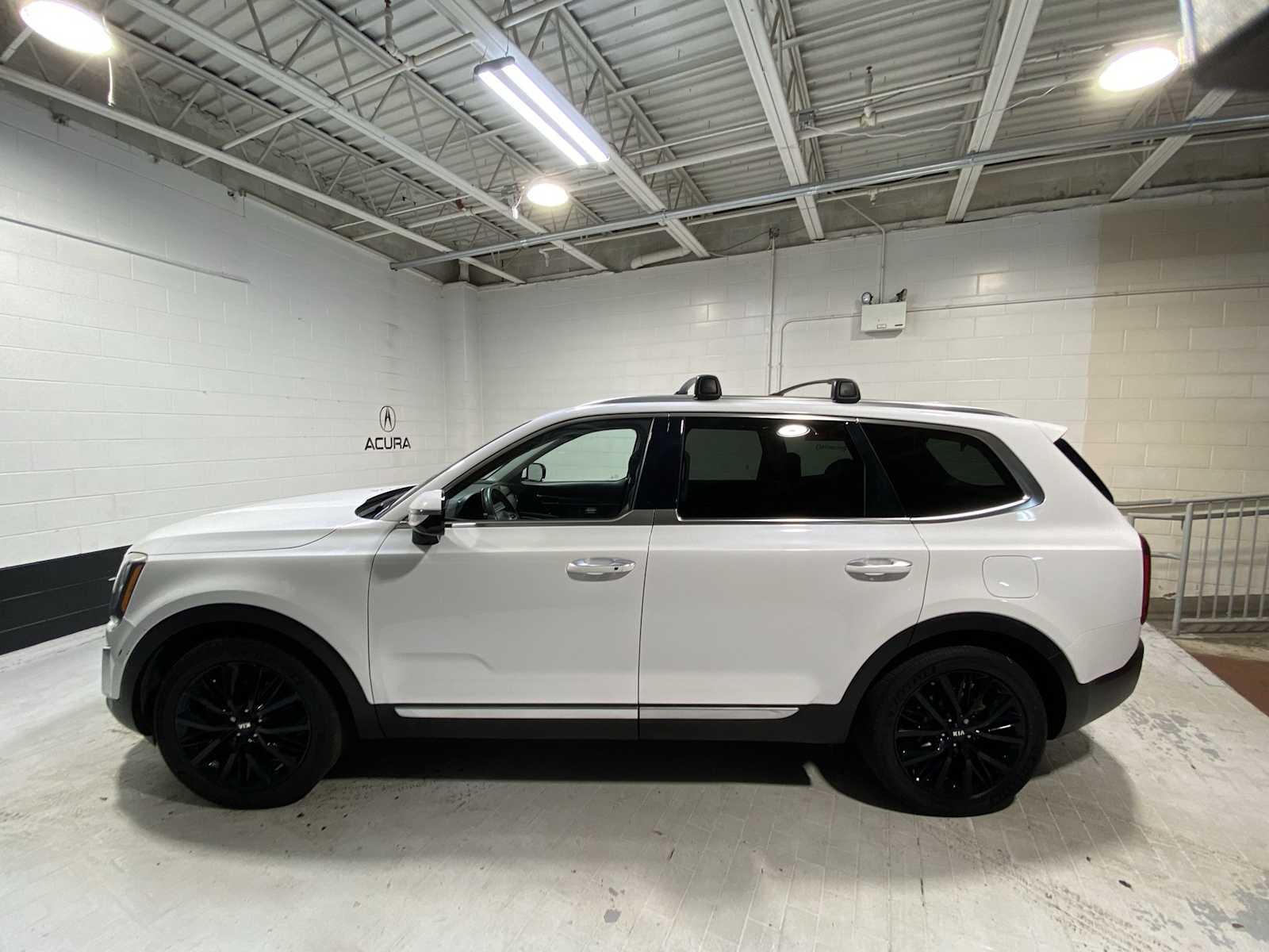 Thumbnail: 2020 Kia Telluride - 3