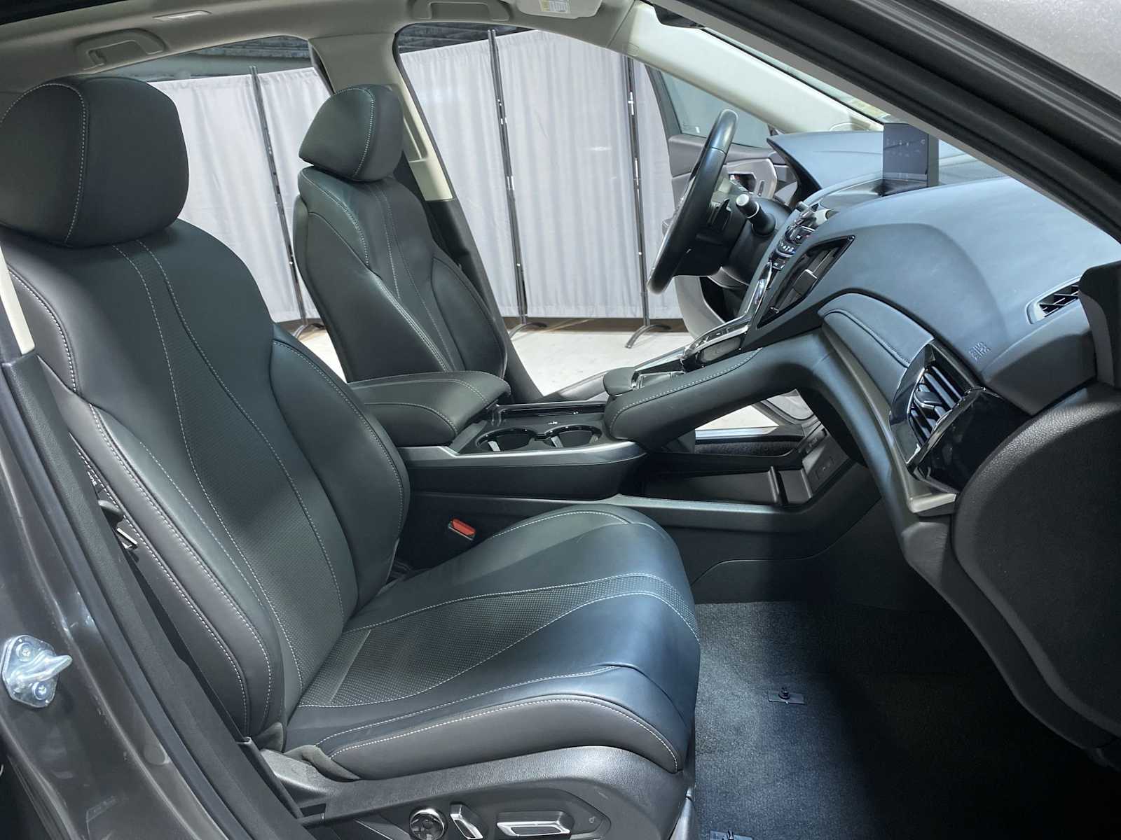 Thumbnail: 2025 Acura RDX - 14