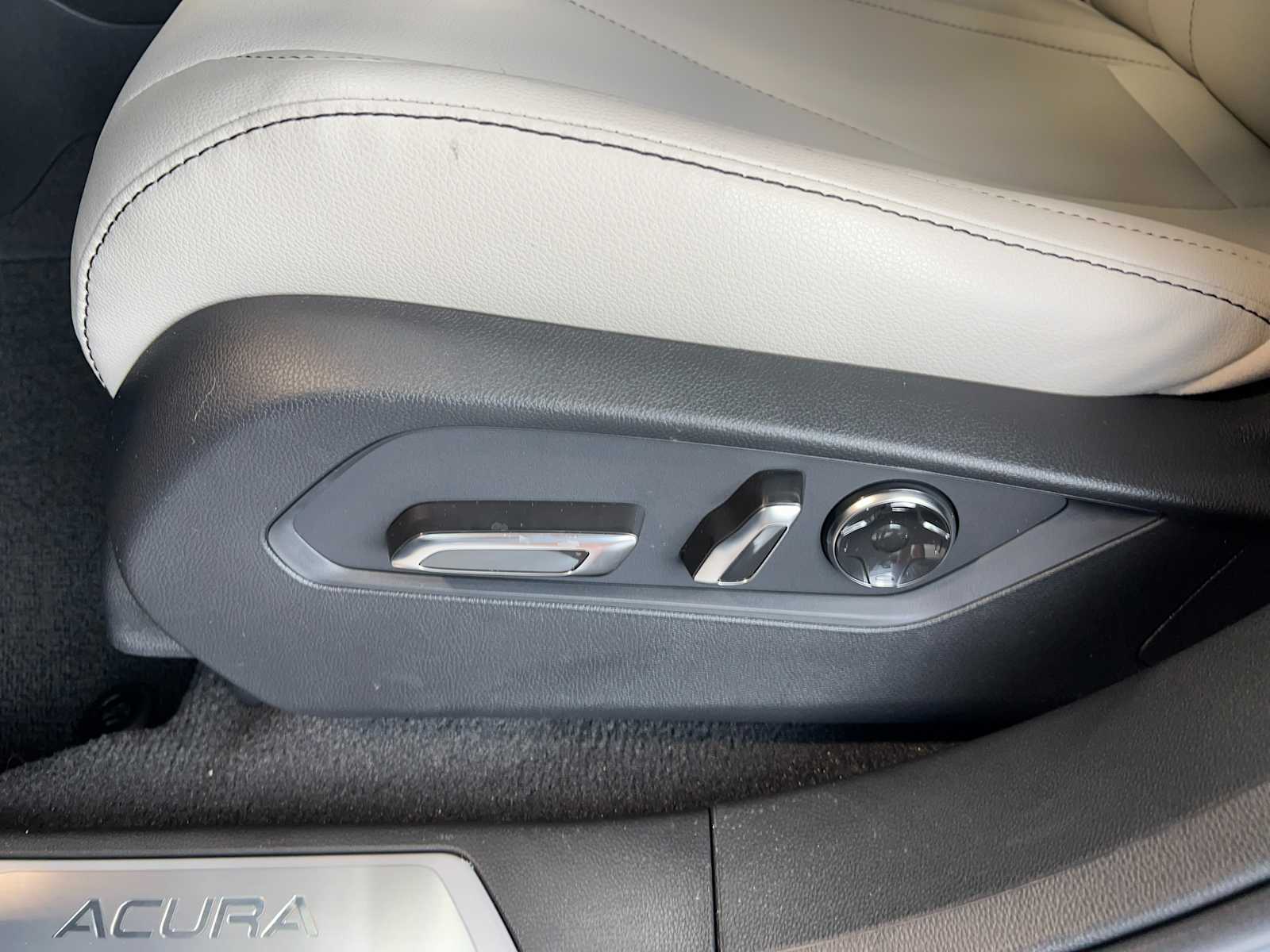 Thumbnail: 2026 Acura RDX - 16