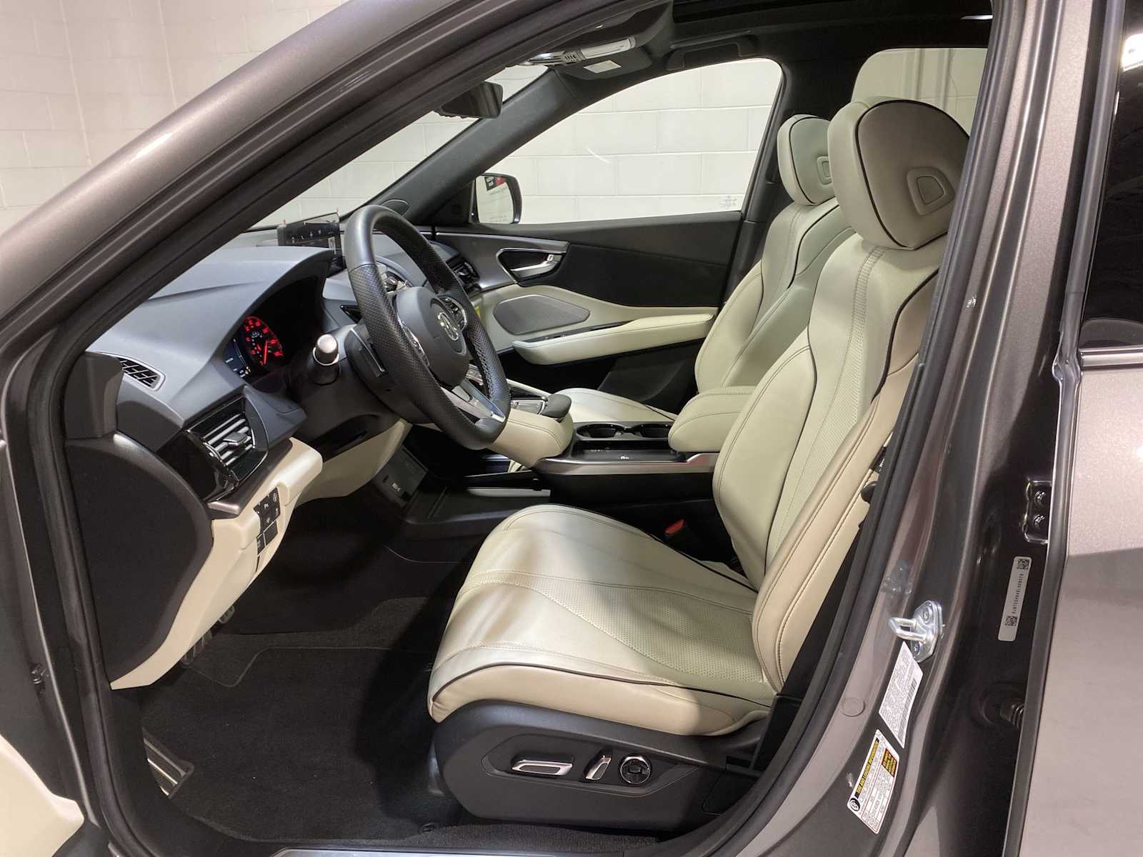 Thumbnail: 2025 Acura RDX - 2