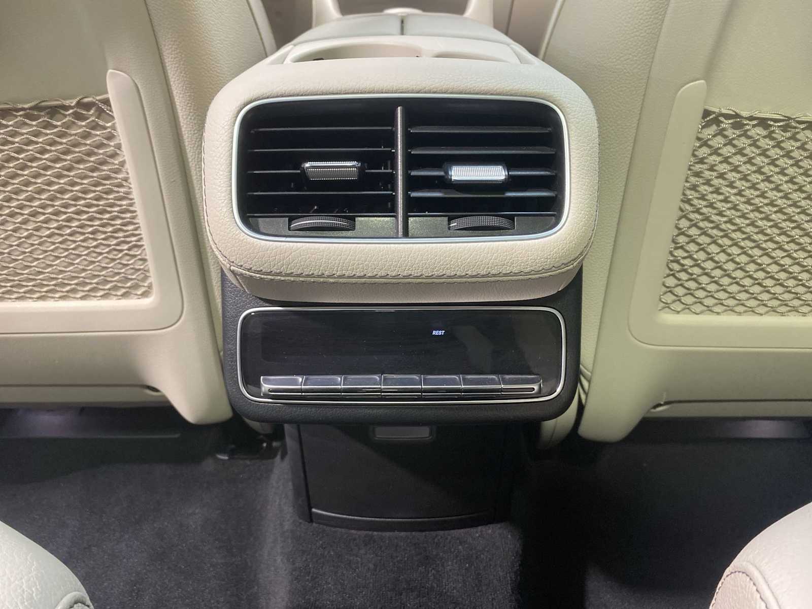 Thumbnail: 2022 Mercedes-Benz GLS - 25