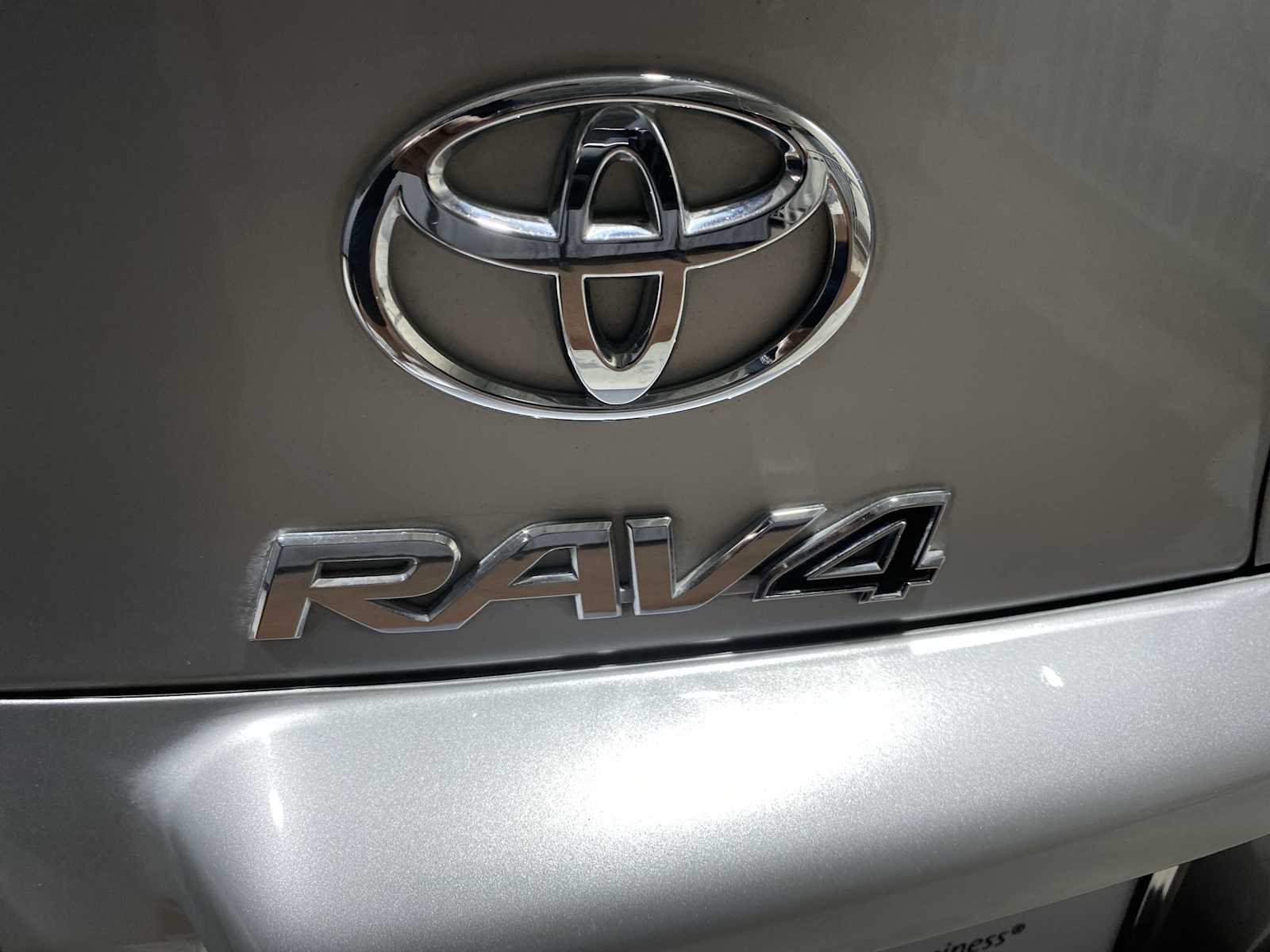 Thumbnail: 2011 Toyota RAV4 - 6