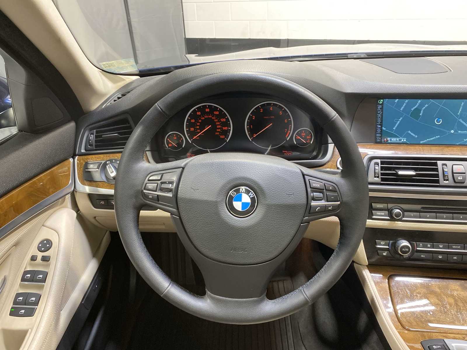 Thumbnail: 2013 BMW 5 Series - 14