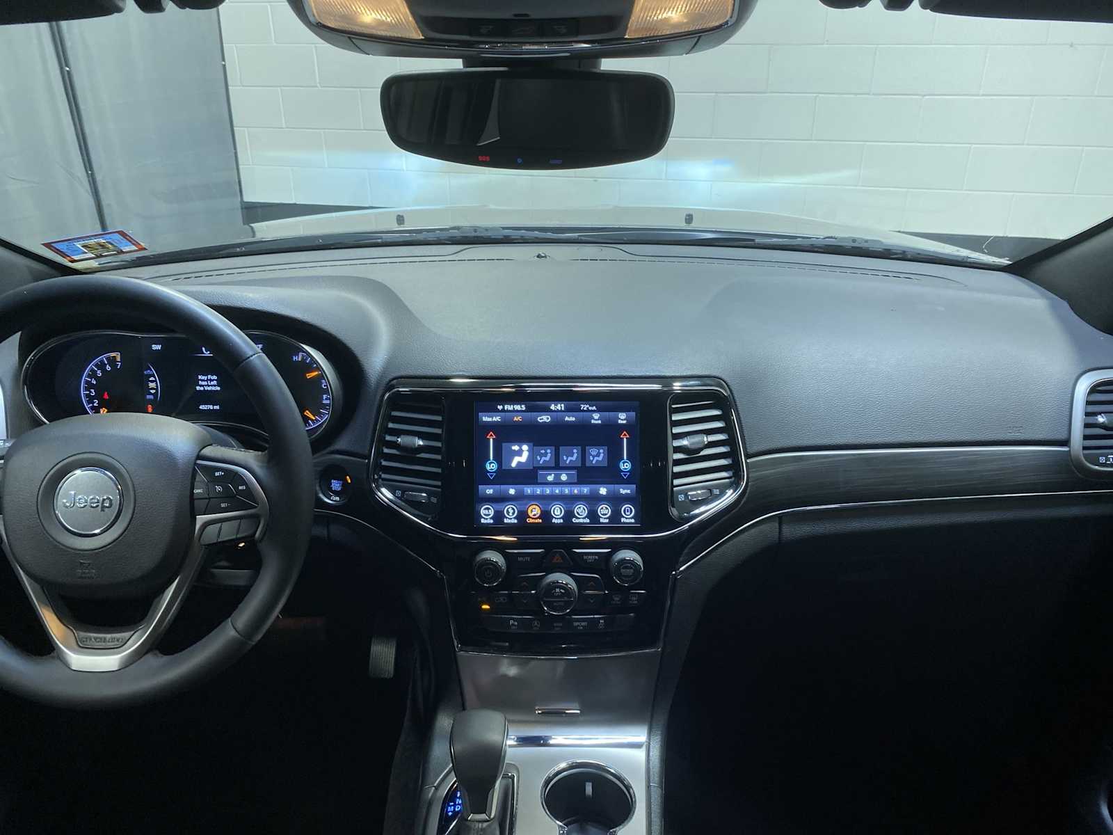 Thumbnail: 2019 Jeep Grand Cherokee - 10