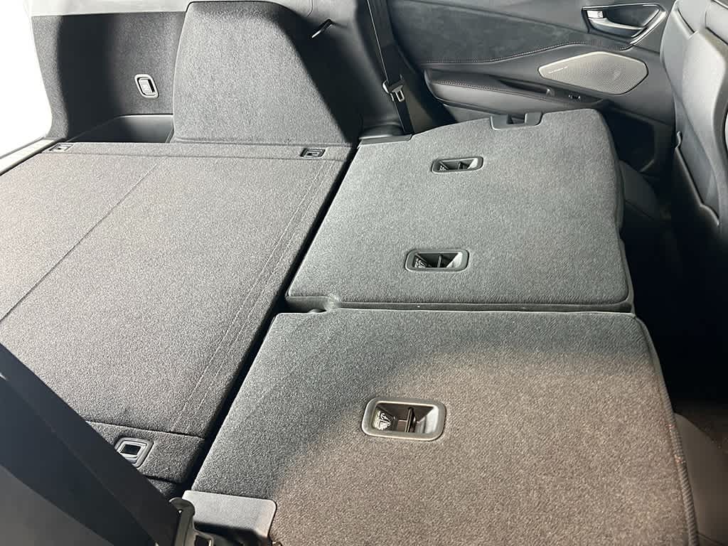 Thumbnail: 2026 Acura RDX - 37