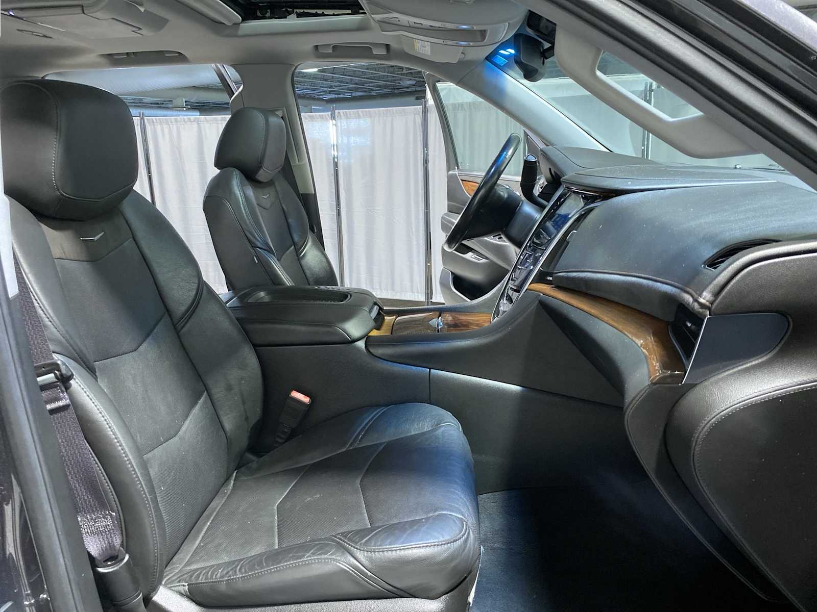 Thumbnail: 2015 Cadillac Escalade - 14