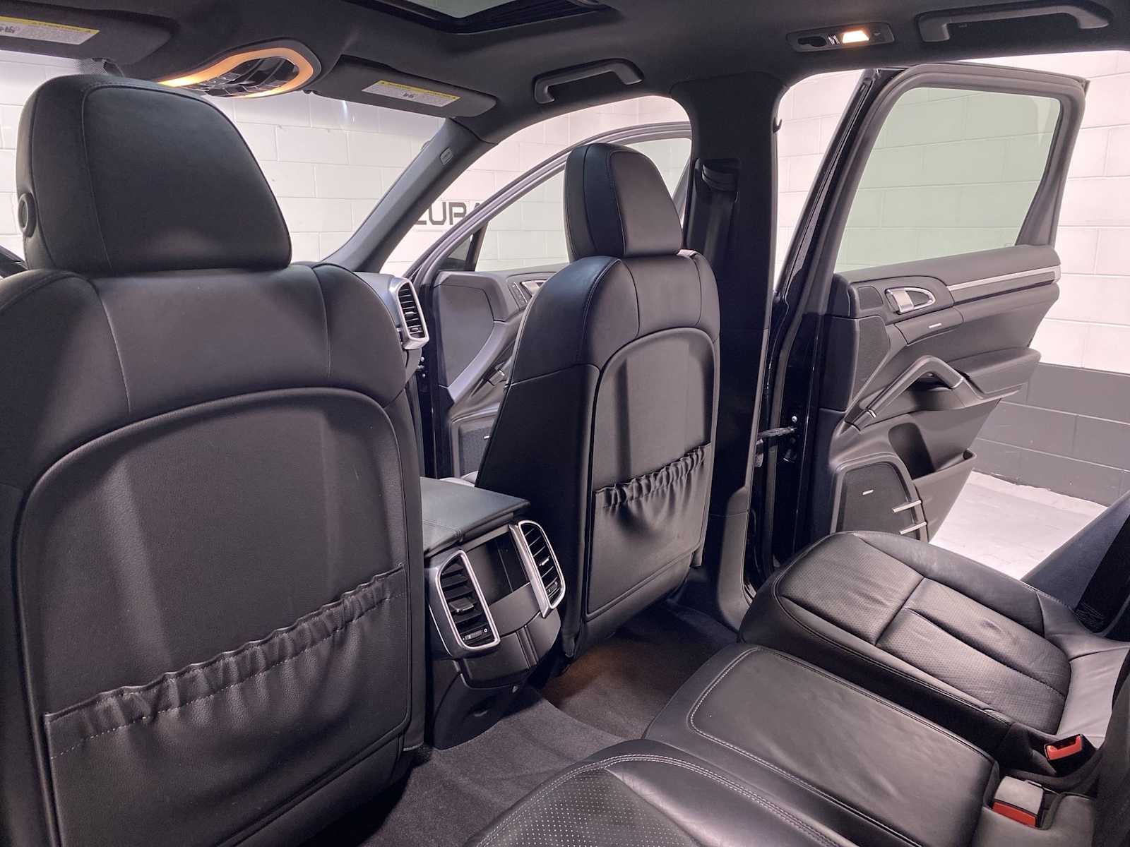 2013 Porsche Cayenne S 12