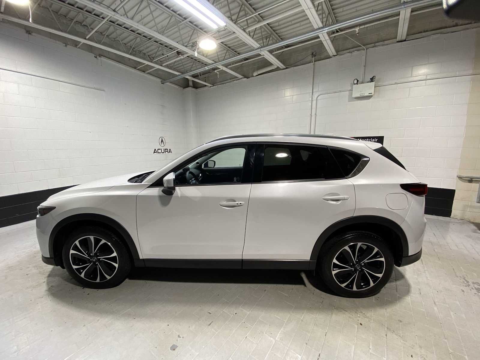 Thumbnail: 2023 Mazda CX-5 - 3