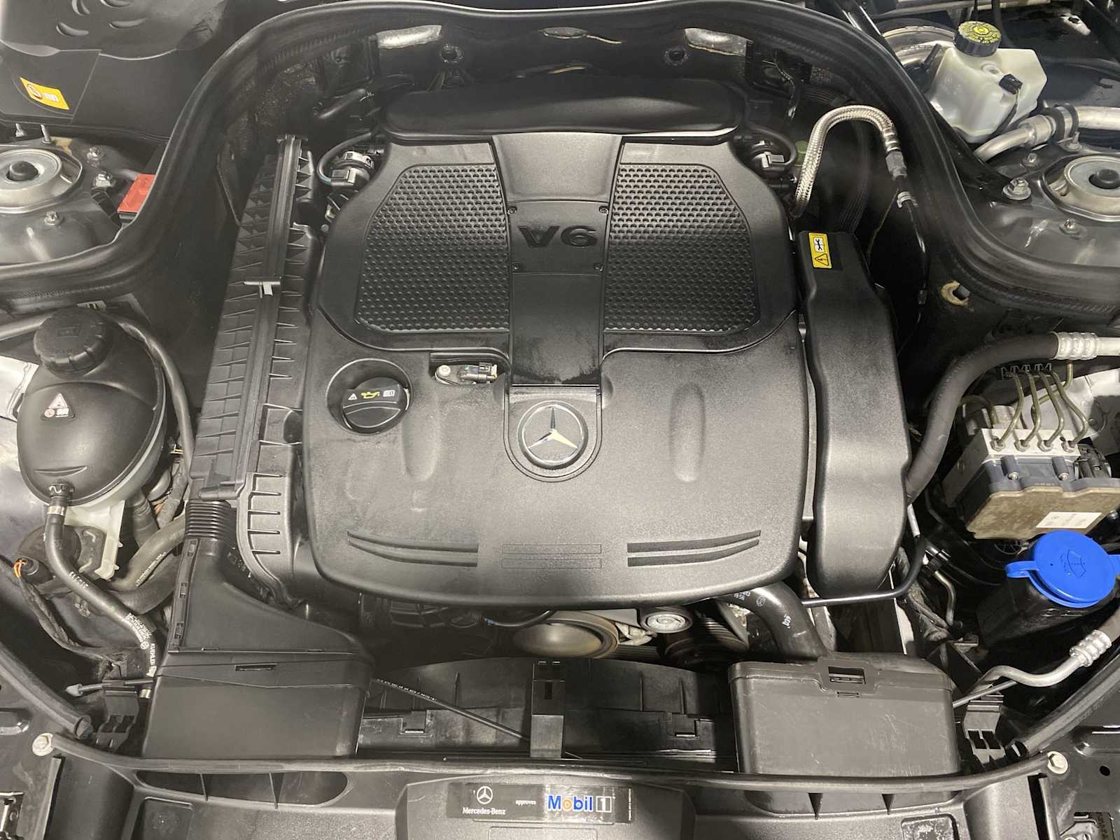 Thumbnail: 2014 Mercedes-Benz E-Class - 9