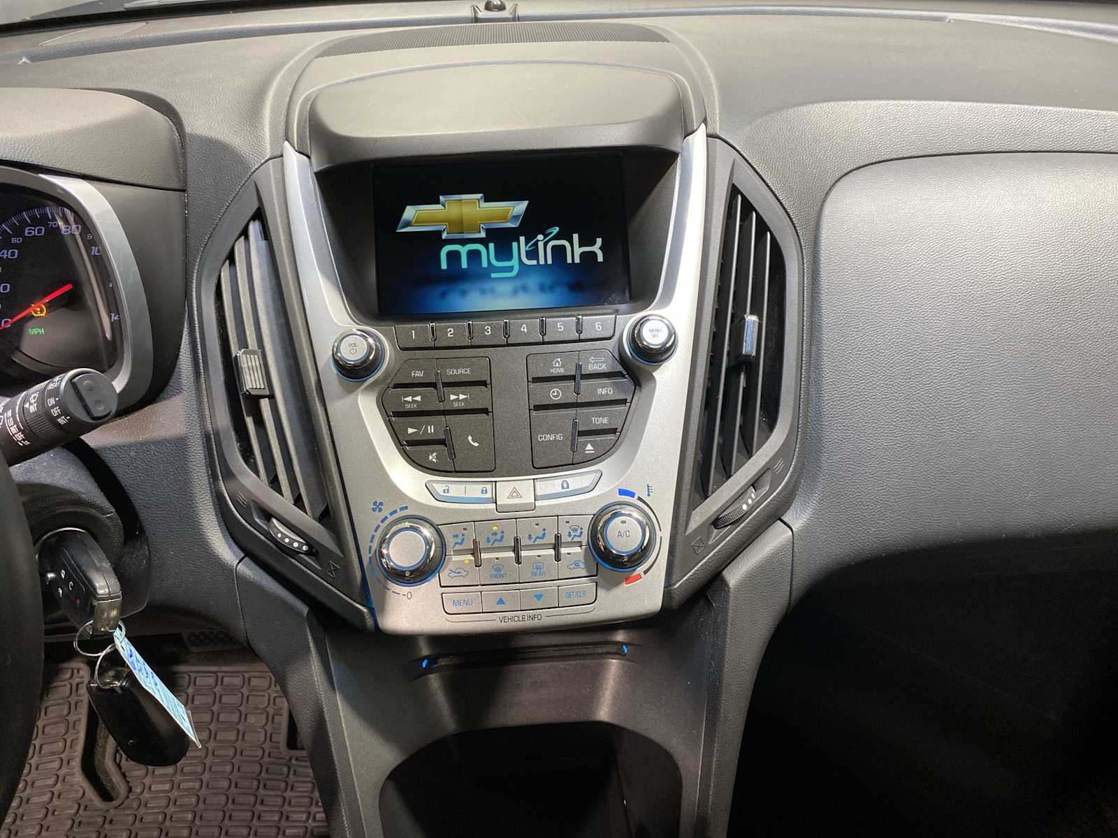 Thumbnail: 2015 Chevrolet Equinox - 16