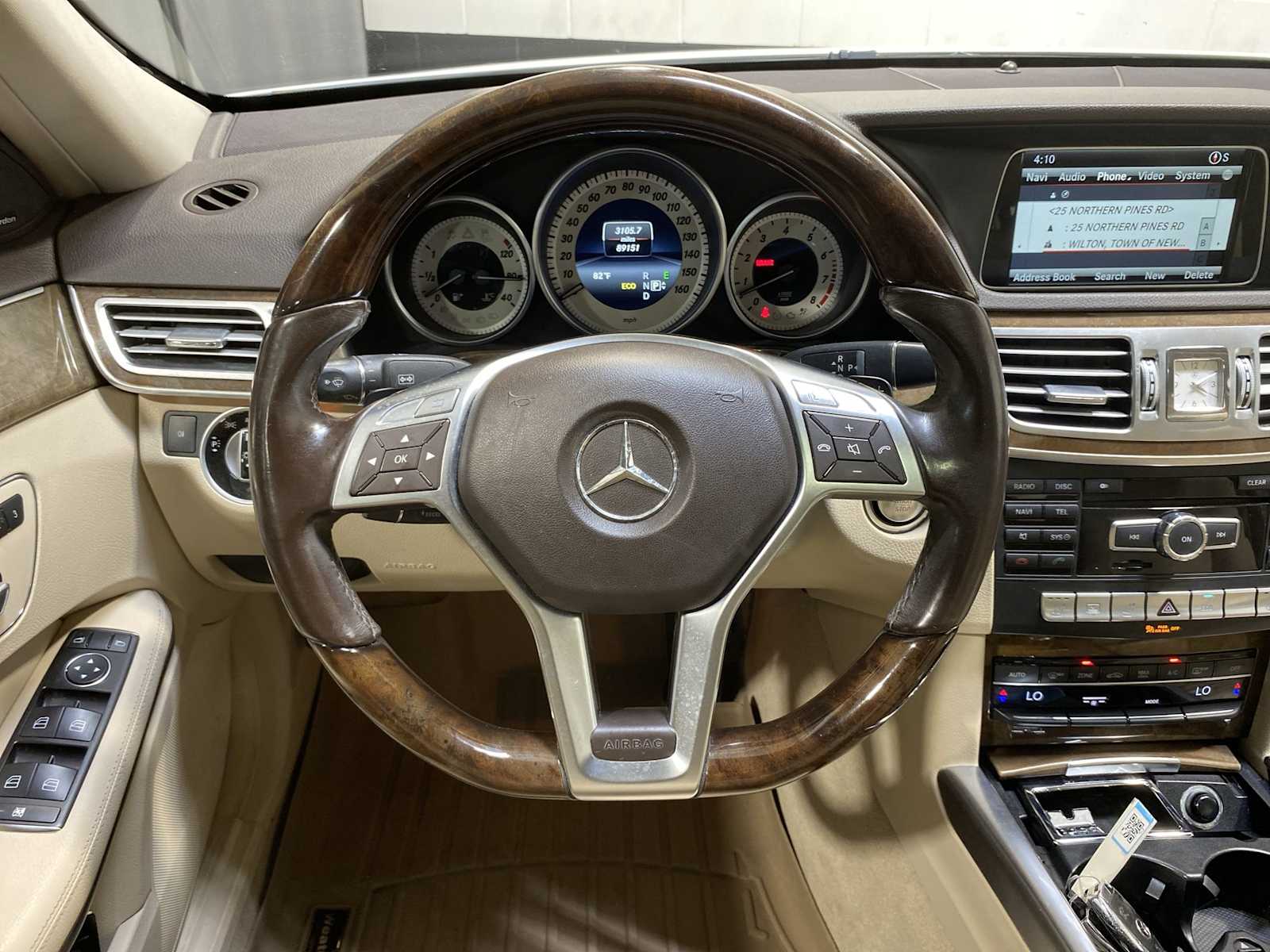 Thumbnail: 2014 Mercedes-Benz E-Class - 15