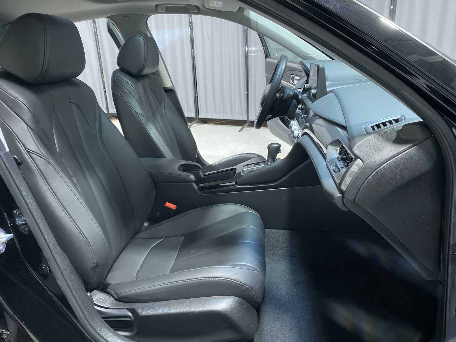 Thumbnail: 2023 Acura Integra - 14