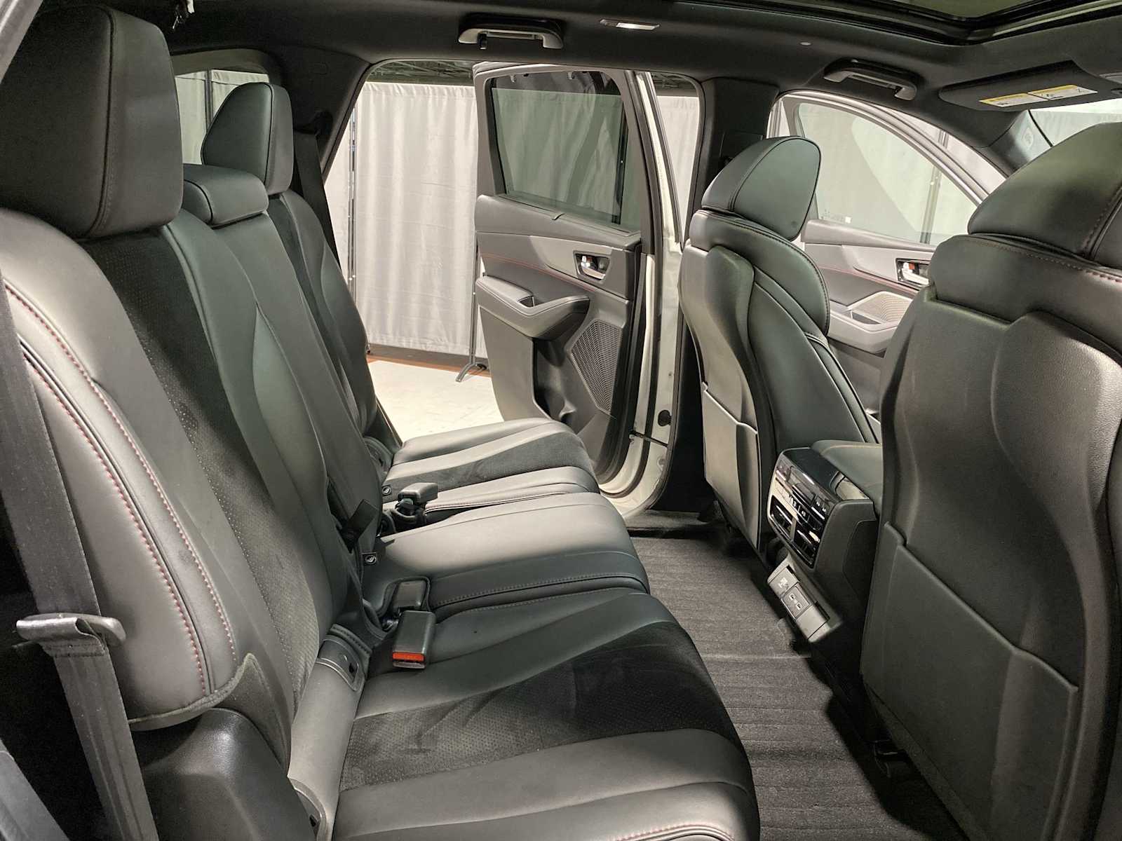 2023 Acura MDX Base 13