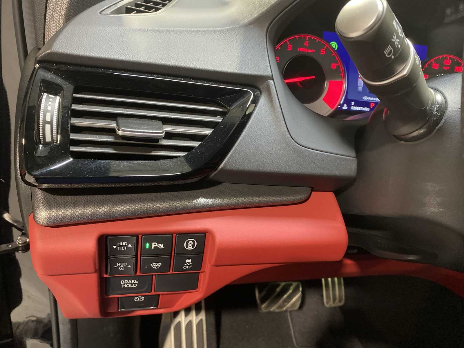 Thumbnail: 2025 Acura RDX - 24