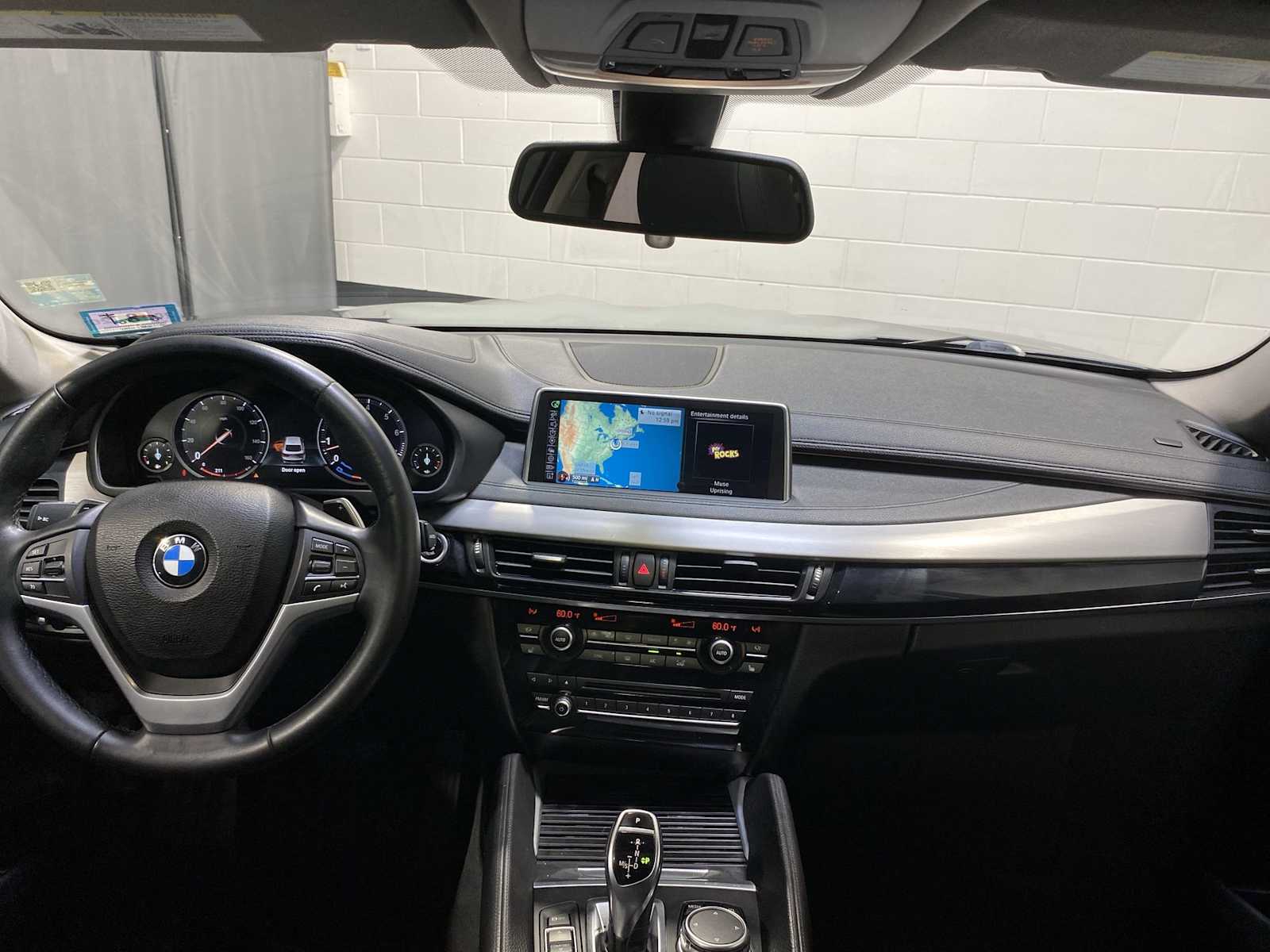 Thumbnail: 2015 BMW X6 - 10