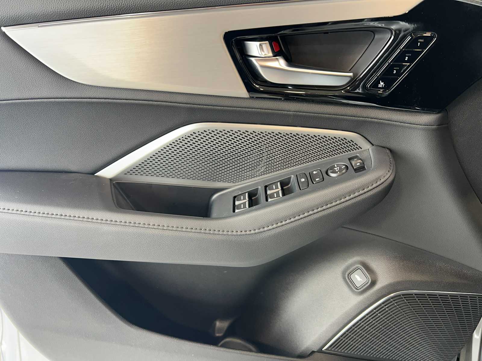 Thumbnail: 2026 Acura MDX - 23