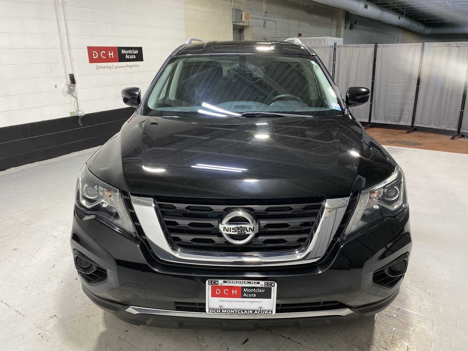 Thumbnail: 2017 Nissan Pathfinder - 6