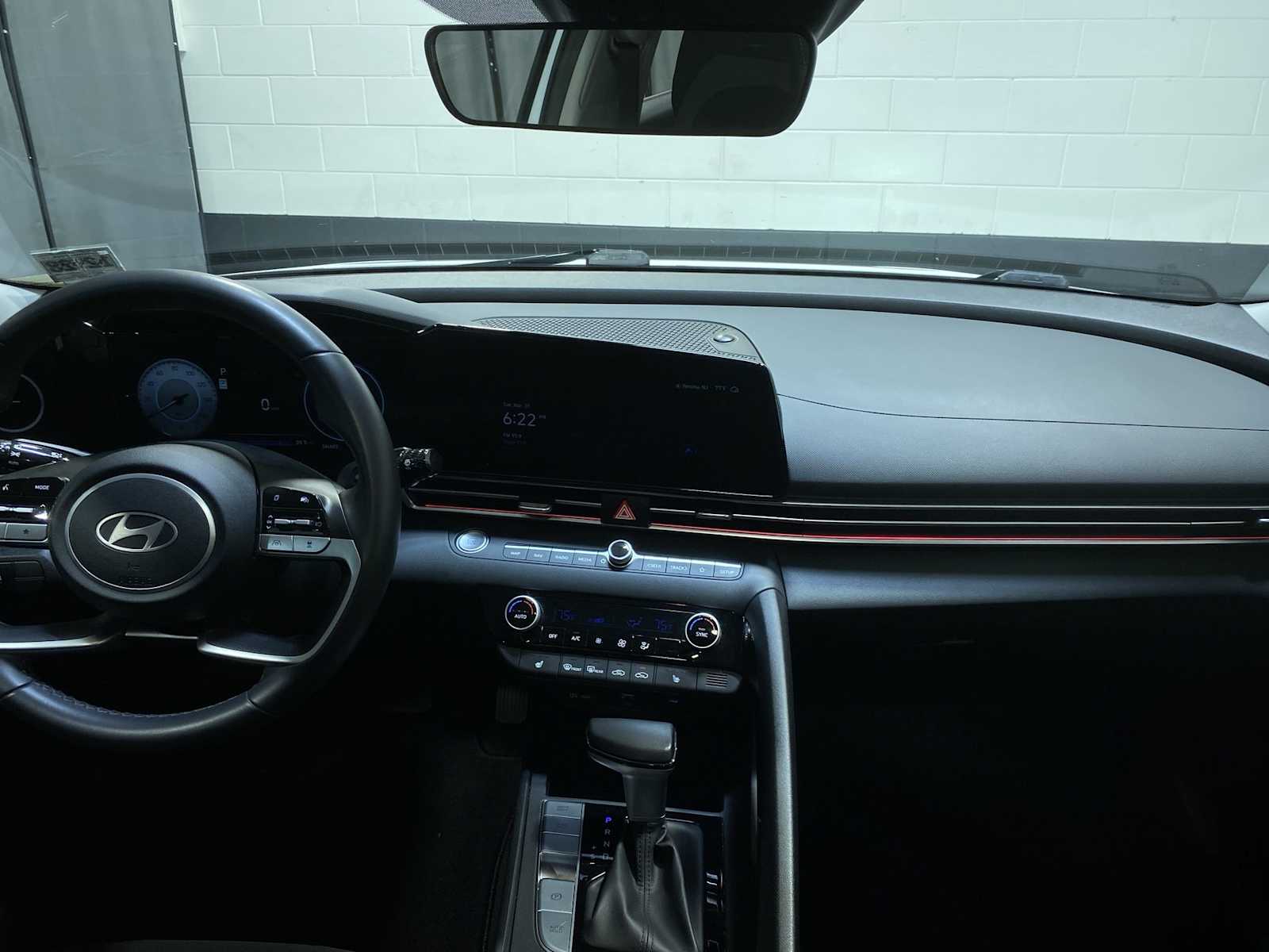 Thumbnail: 2024 Hyundai Elantra - 10