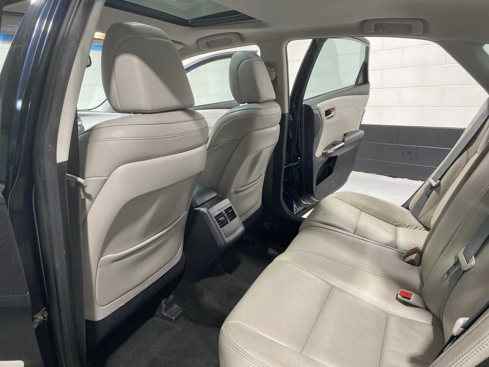 Thumbnail: 2016 Toyota Avalon - 12