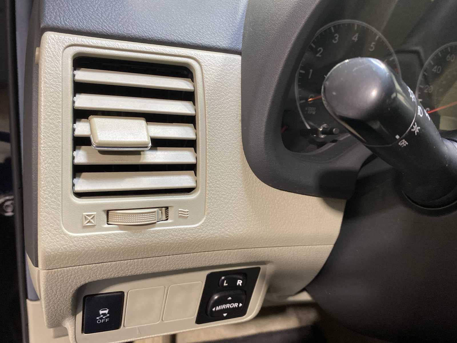 Thumbnail: 2013 Toyota Corolla - 24