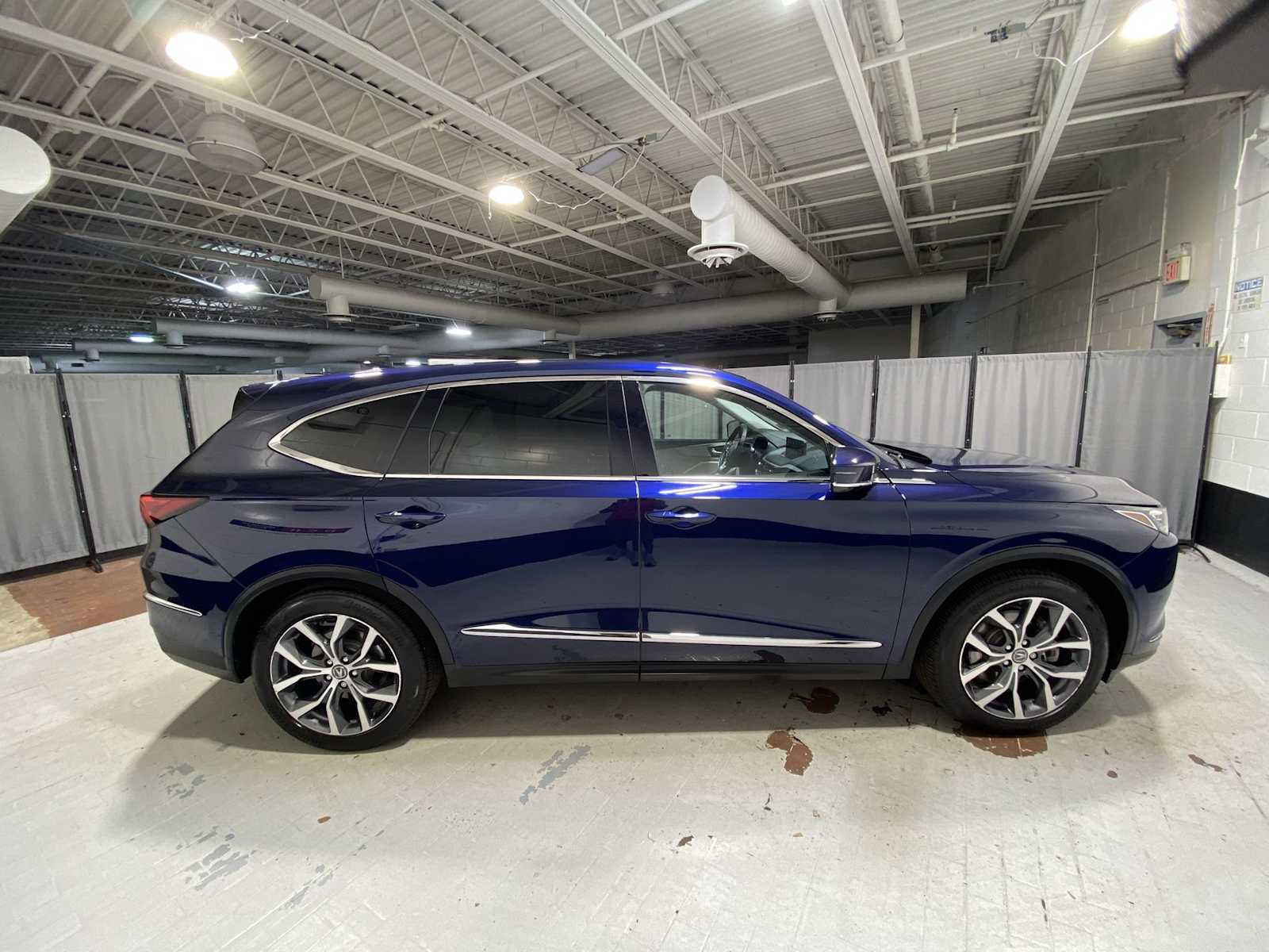 Thumbnail: 2023 Acura MDX - 27