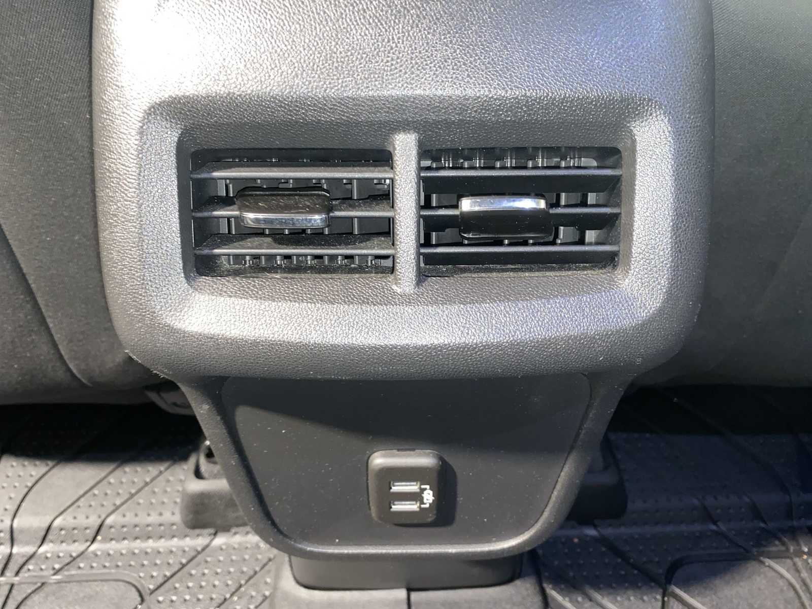 Thumbnail: 2020 Chevrolet Equinox - 25