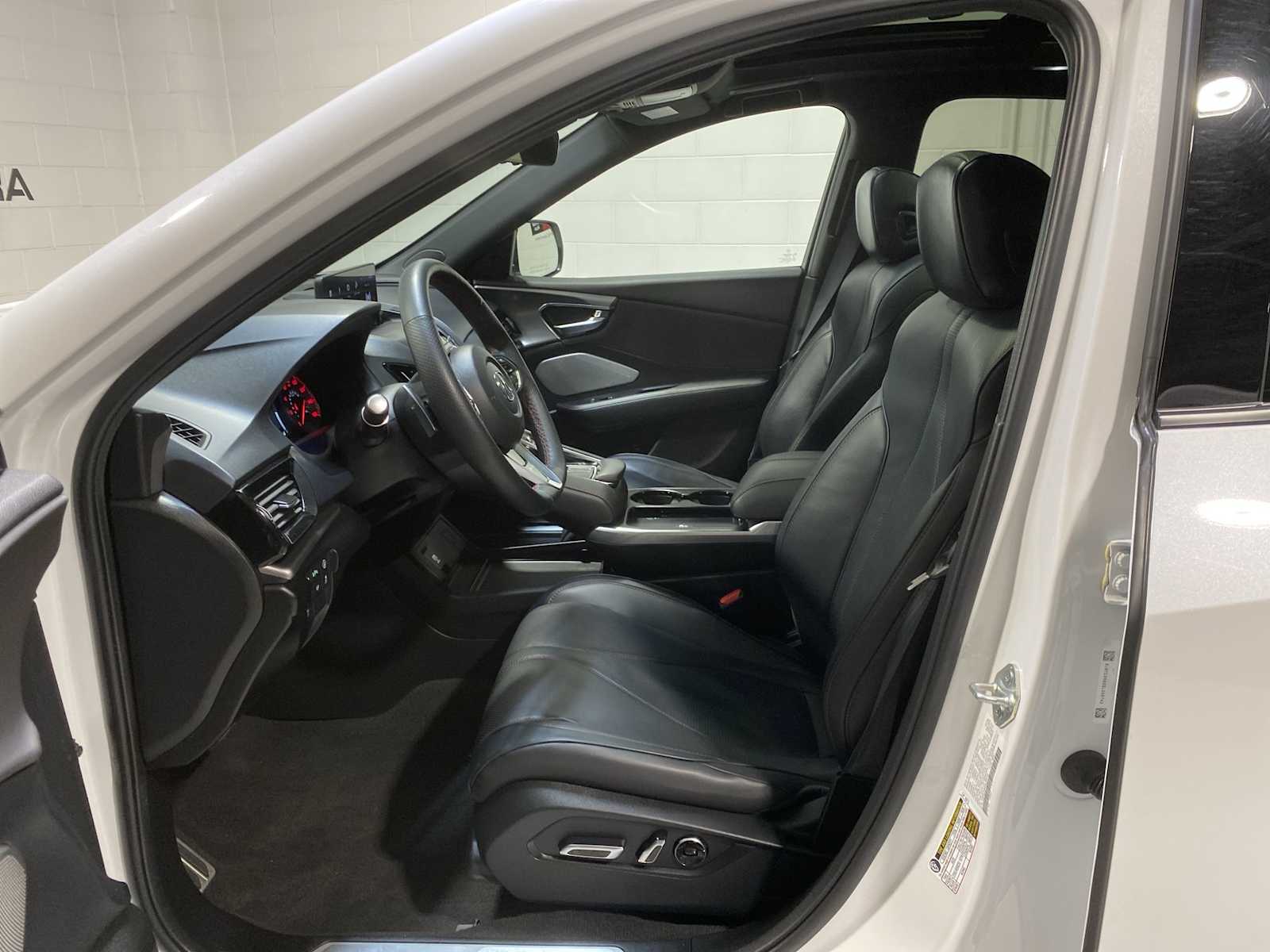 Thumbnail: 2025 Acura RDX - 2