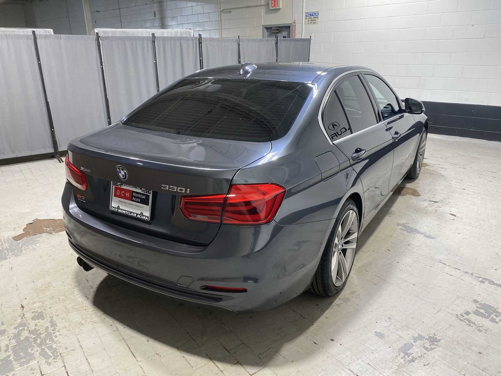 Thumbnail: 2018 BMW 3 Series - 26