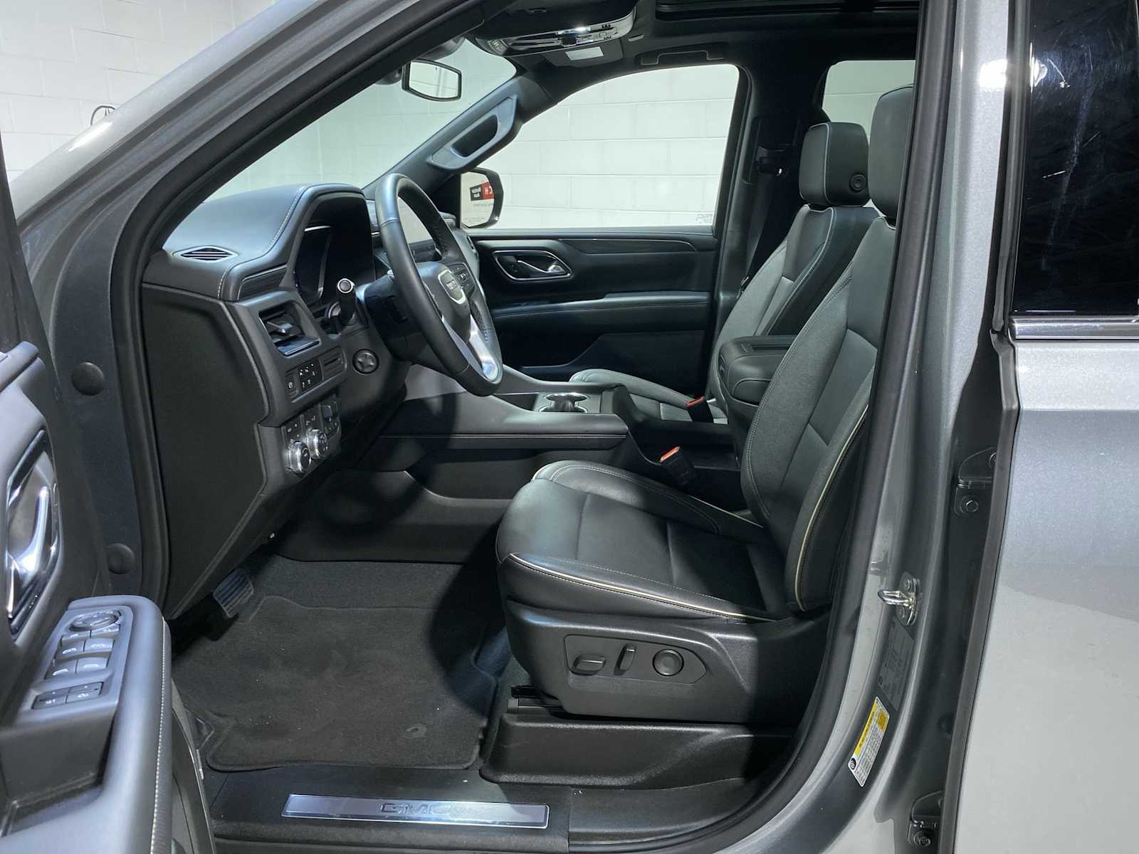 Thumbnail: 2023 GMC Yukon - 2