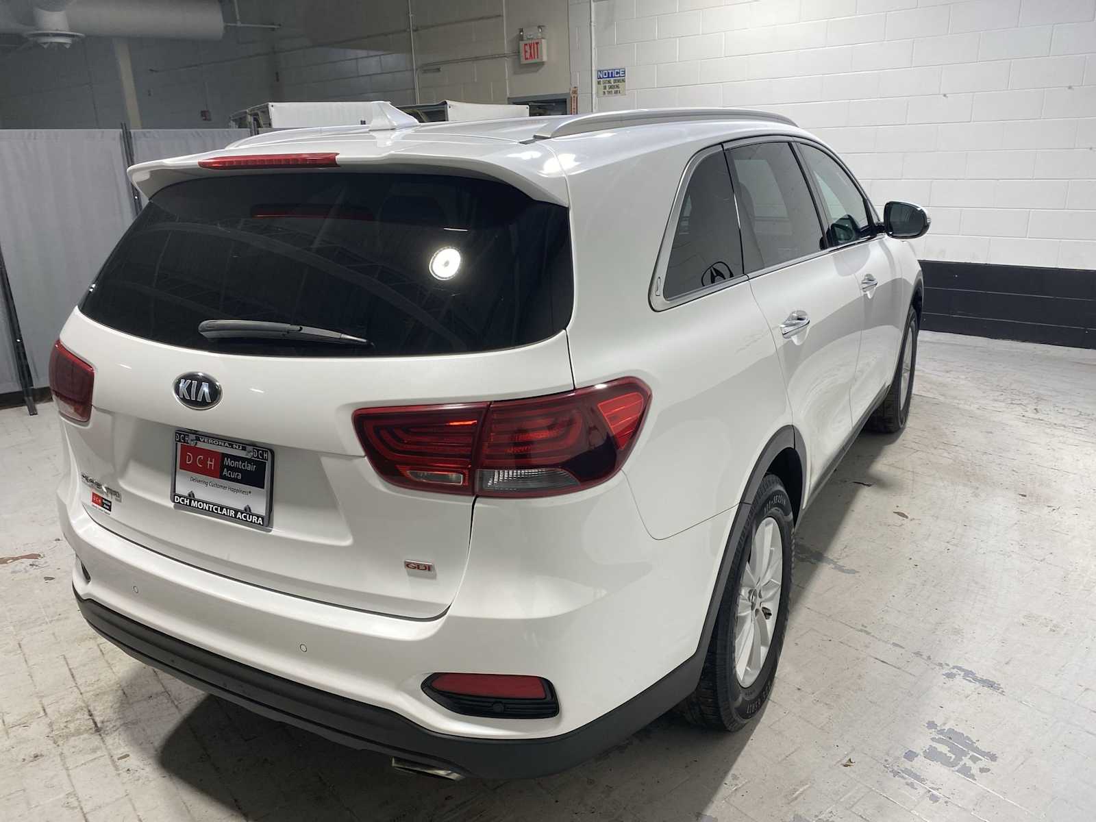 Thumbnail: 2019 Kia Sorento - 26