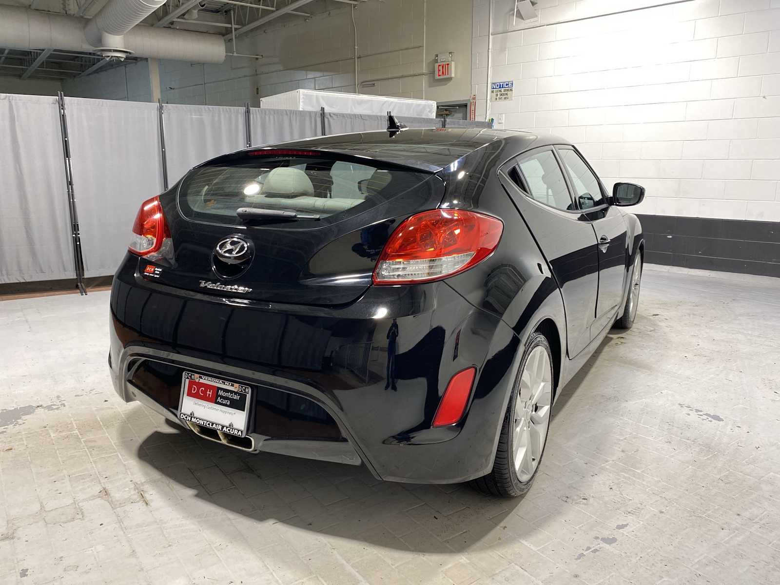 2012 Hyundai Veloster N 24
