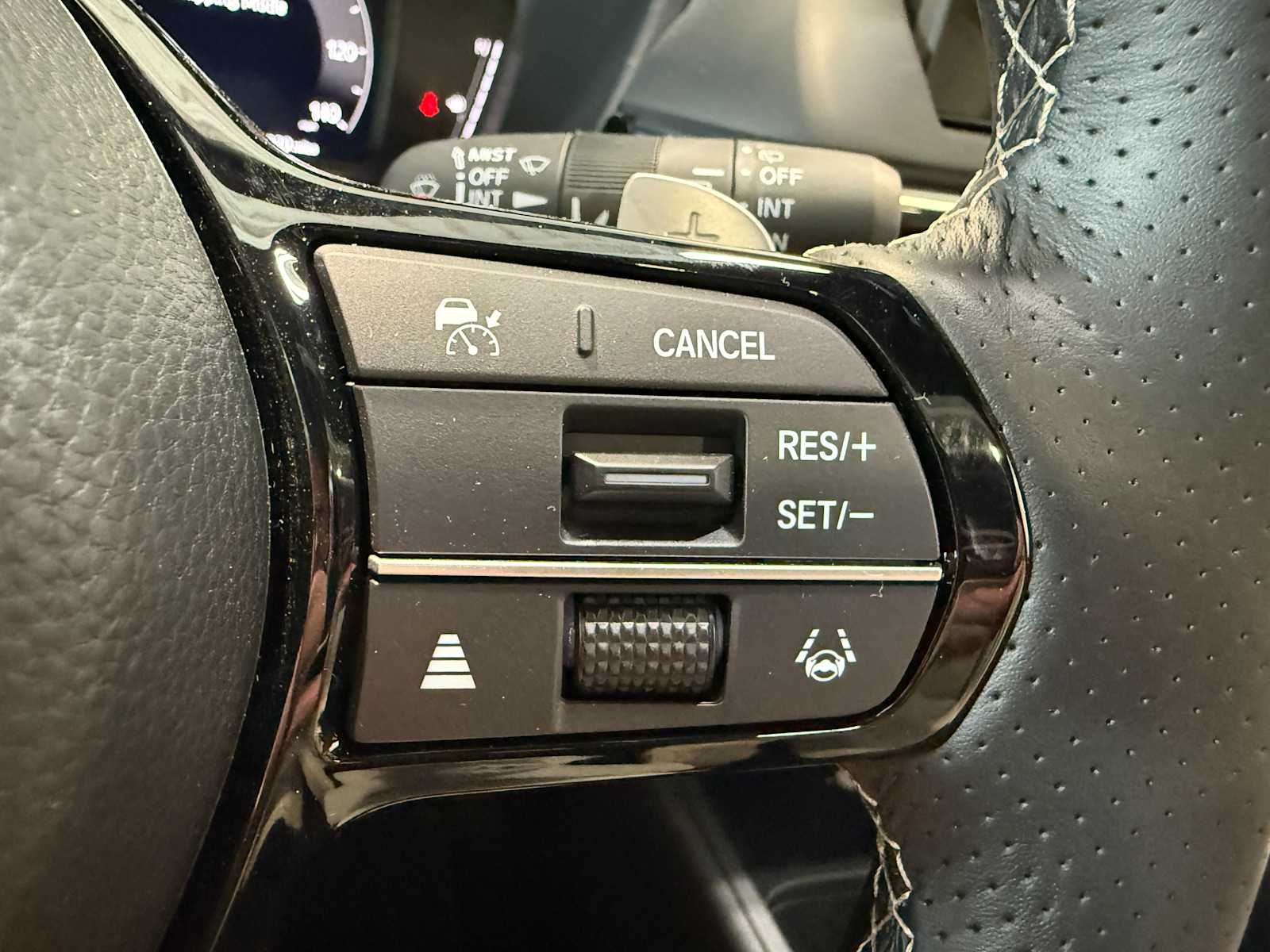 Thumbnail: 2026 Acura ADX - 18