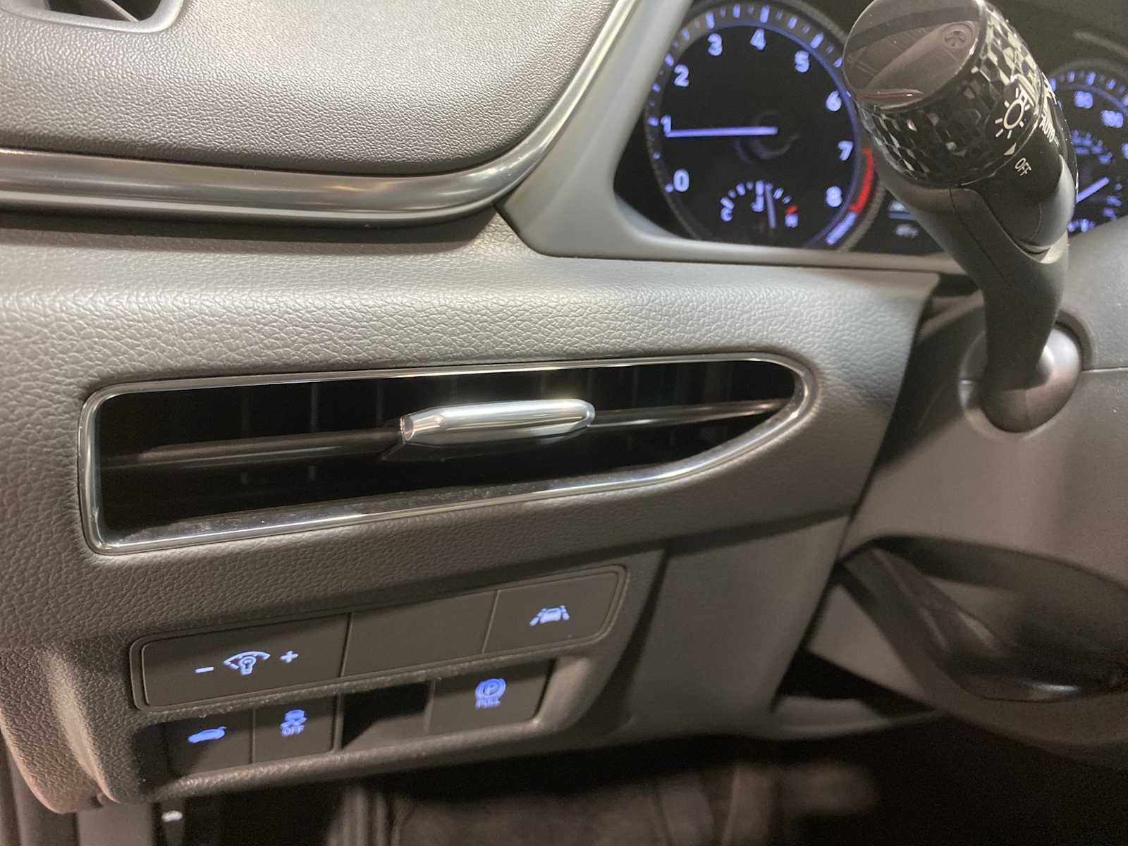 Thumbnail: 2022 Hyundai Sonata - 24