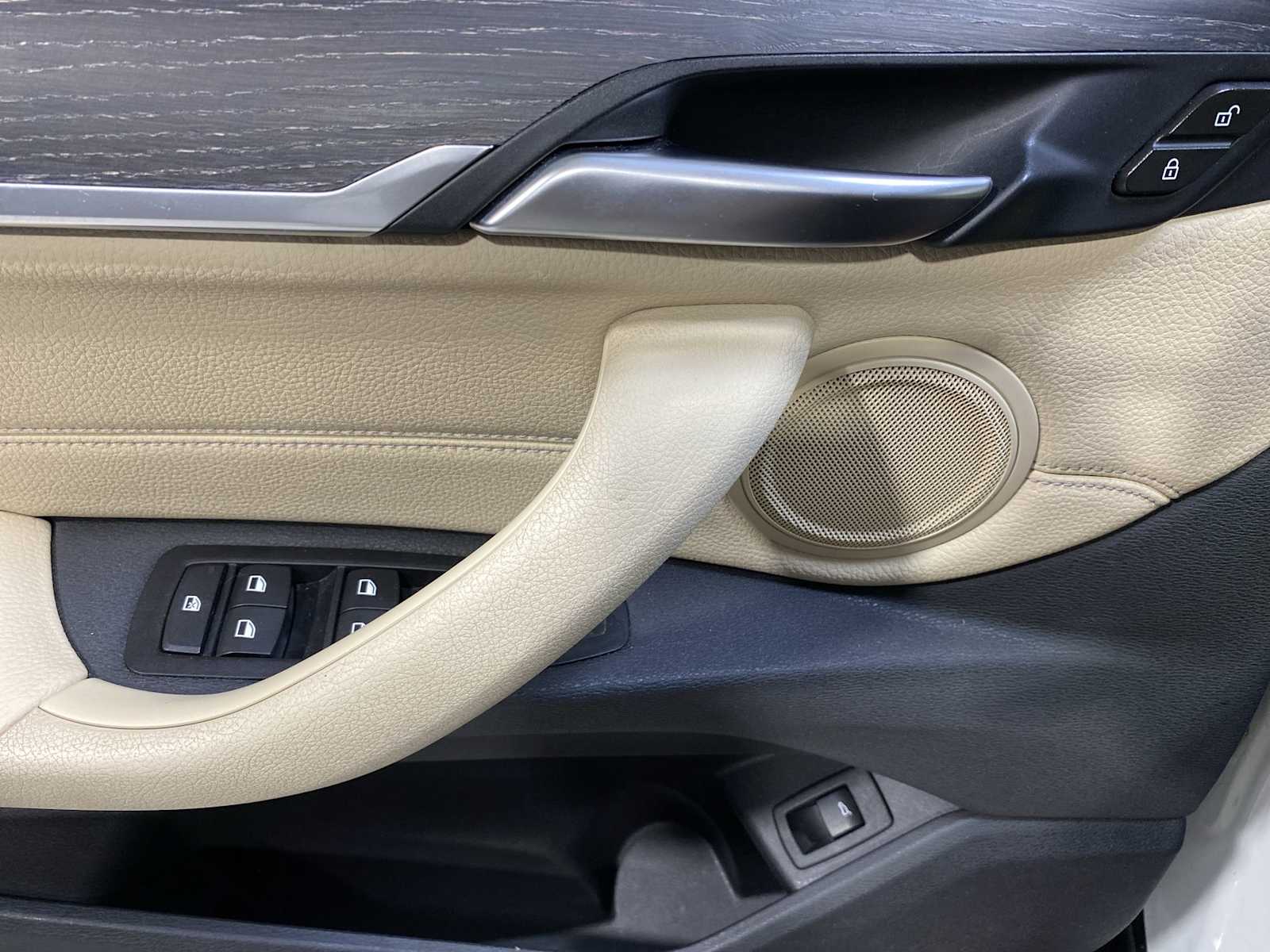 2017 BMW X1 xDrive28i 23