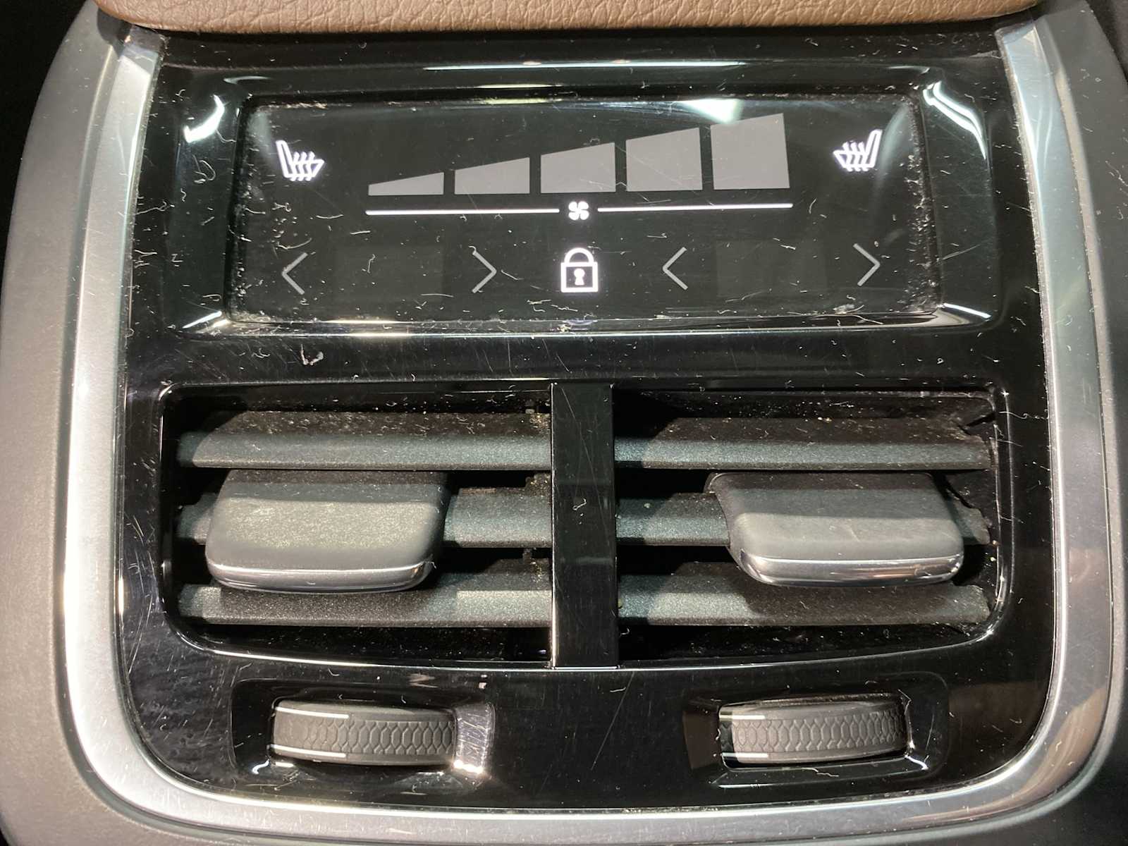 Thumbnail: 2019 Volvo XC90 - 25