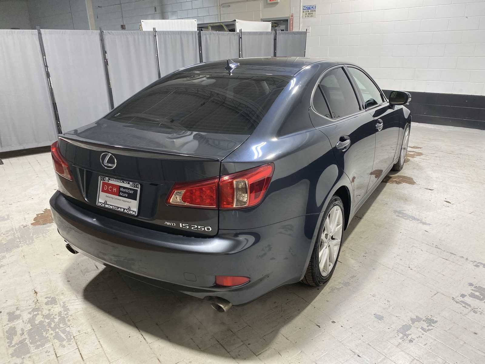 Thumbnail: 2011 Lexus IS - 26