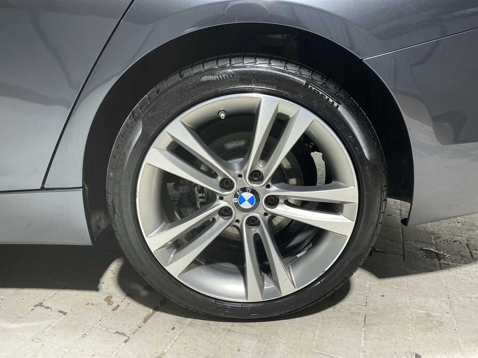 Thumbnail: 2018 BMW 3 Series - 8